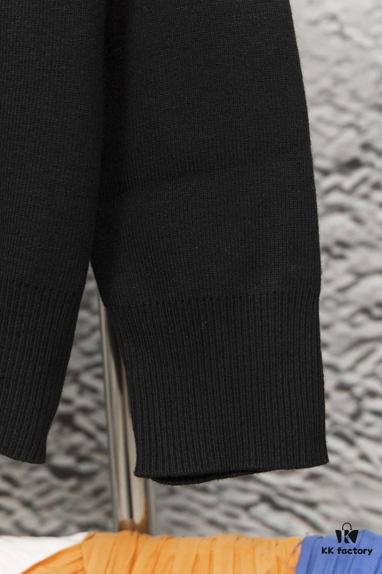 24 Autumn Bestselling GUCCI Black Ribbed Knit Button-Up Cardigan, Unisex High-End Wool Blend, Premium Quality, Smooth and Soft Fabric, Perfect Fit, Fashionable and Stylish Design