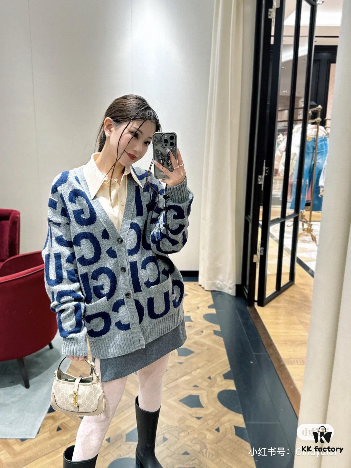 GUCCI Wool-Blend Knit Polo Collar Cardigan with Double G Logo Unisex