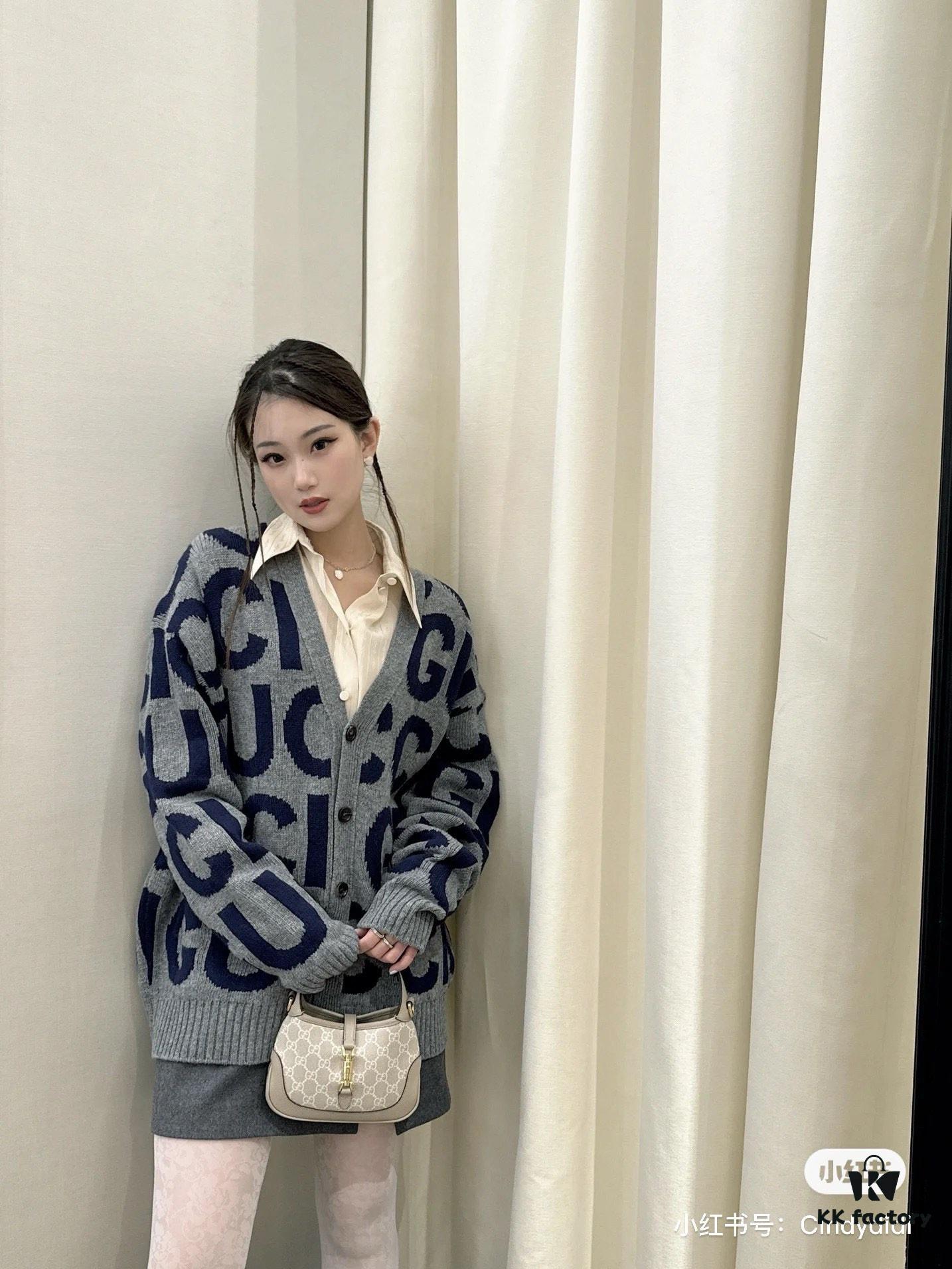 GUCCI Wool-Blend Knit Polo Collar Cardigan with Double G Logo Unisex