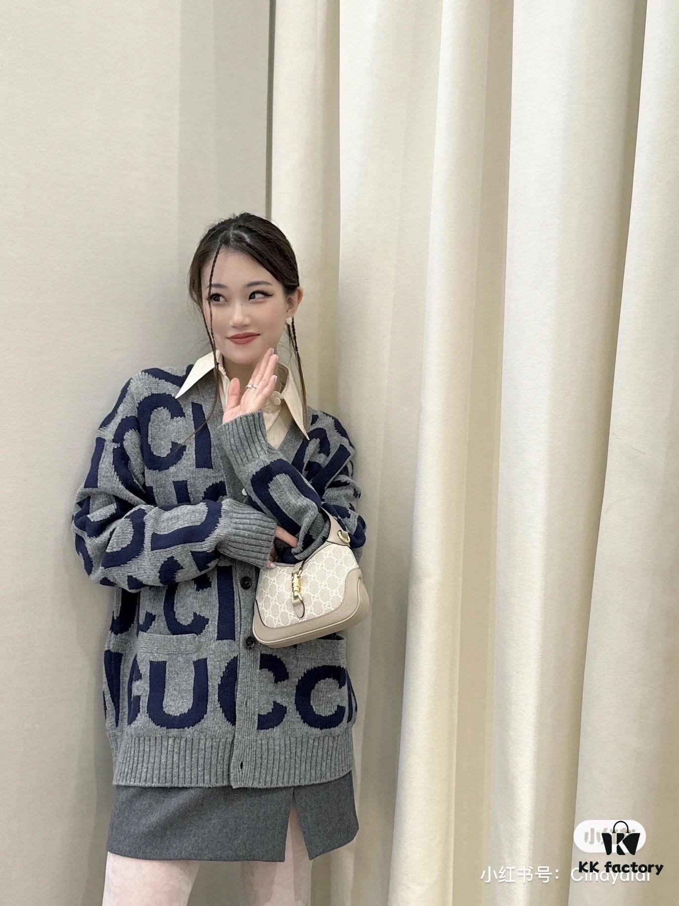 GUCCI Wool-Blend Knit Polo Collar Cardigan with Double G Logo Unisex