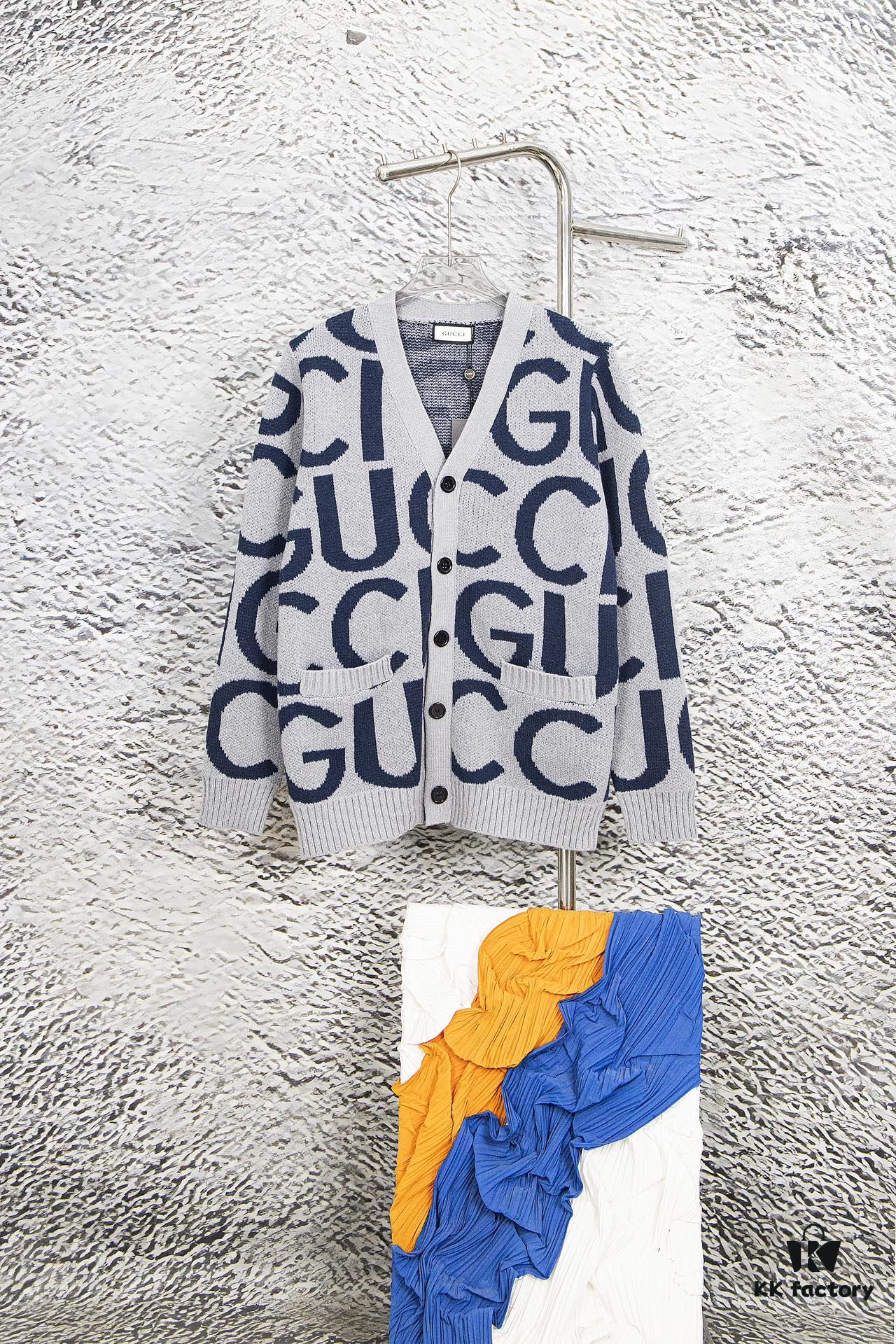 GUCCI Men's and Women's Double G Logo Knit Cardigan Polo Collar Ivory White Wool-Blend High-Quality Craftsmanship