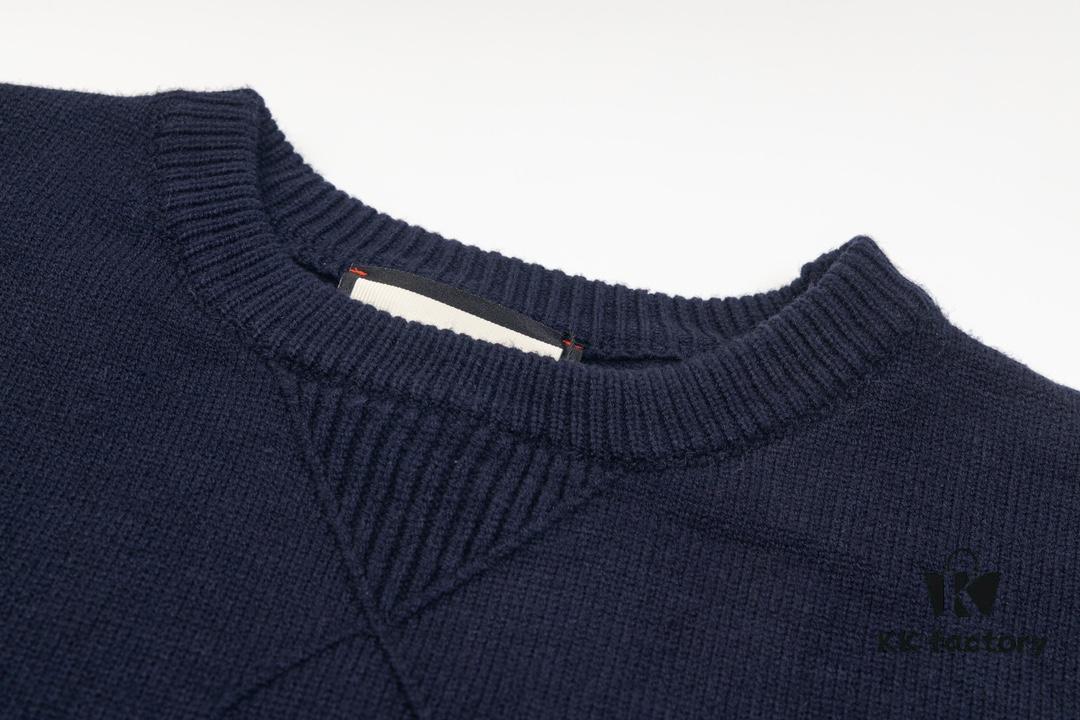 GUCCI Cropped Jacquard Knit Turtleneck Sweater, Autumn/Winter Must-Have, High-Density Wool Blend, Premium Craftsmanship, Perfect Fit, Full Set Accessories Included