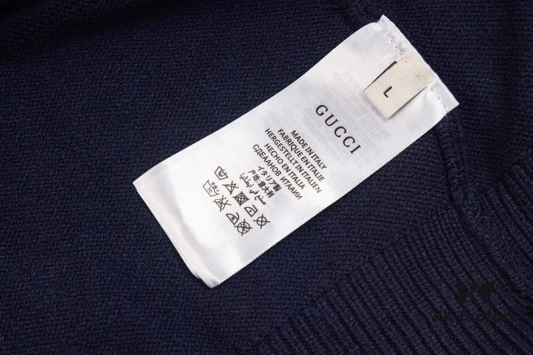 GUCCI Cropped Jacquard Knit Turtleneck Sweater, Autumn/Winter Must-Have, High-Density Wool Blend, Premium Craftsmanship, Perfect Fit, Full Set Accessories Included