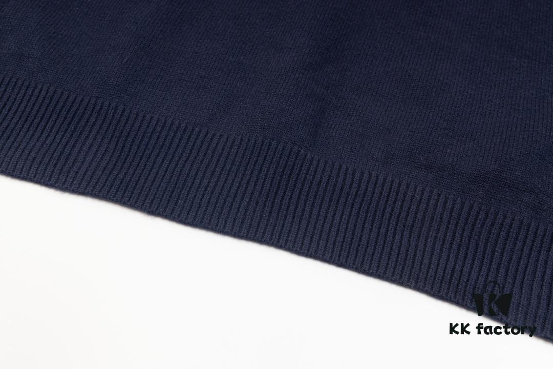 GUCCI Cropped Jacquard Knit Turtleneck Sweater, Autumn/Winter Must-Have, High-Density Wool Blend, Premium Craftsmanship, Perfect Fit, Full Set Accessories Included