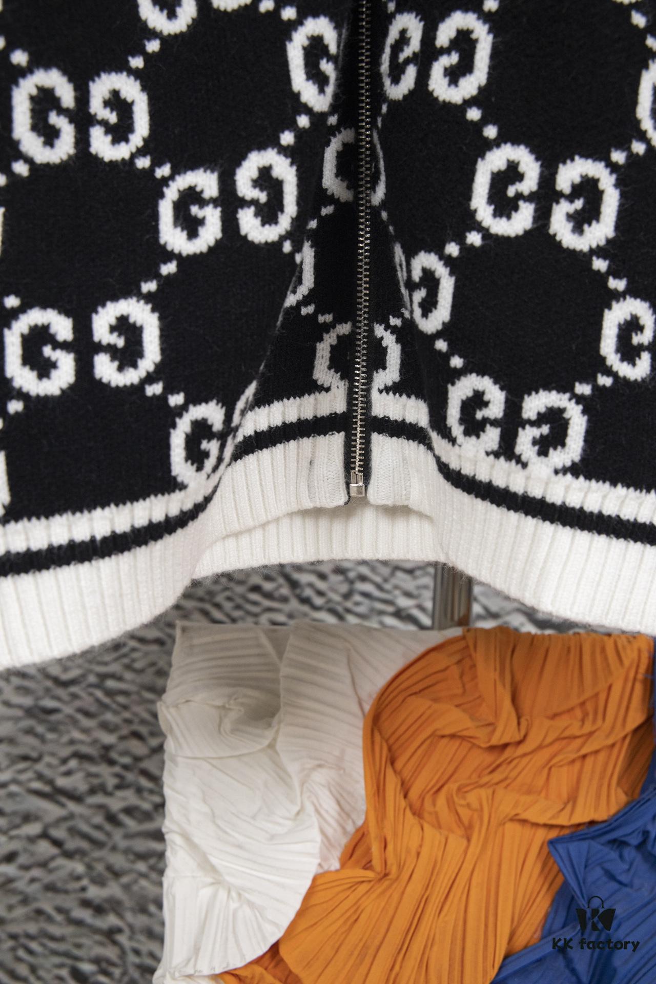 GUCCI Color-Block Ribbed Knit Zip-Up Cardigan, Unisex Design, High-Density Wool Blend, Smooth and Soft Fabric, Premium Craftsmanship