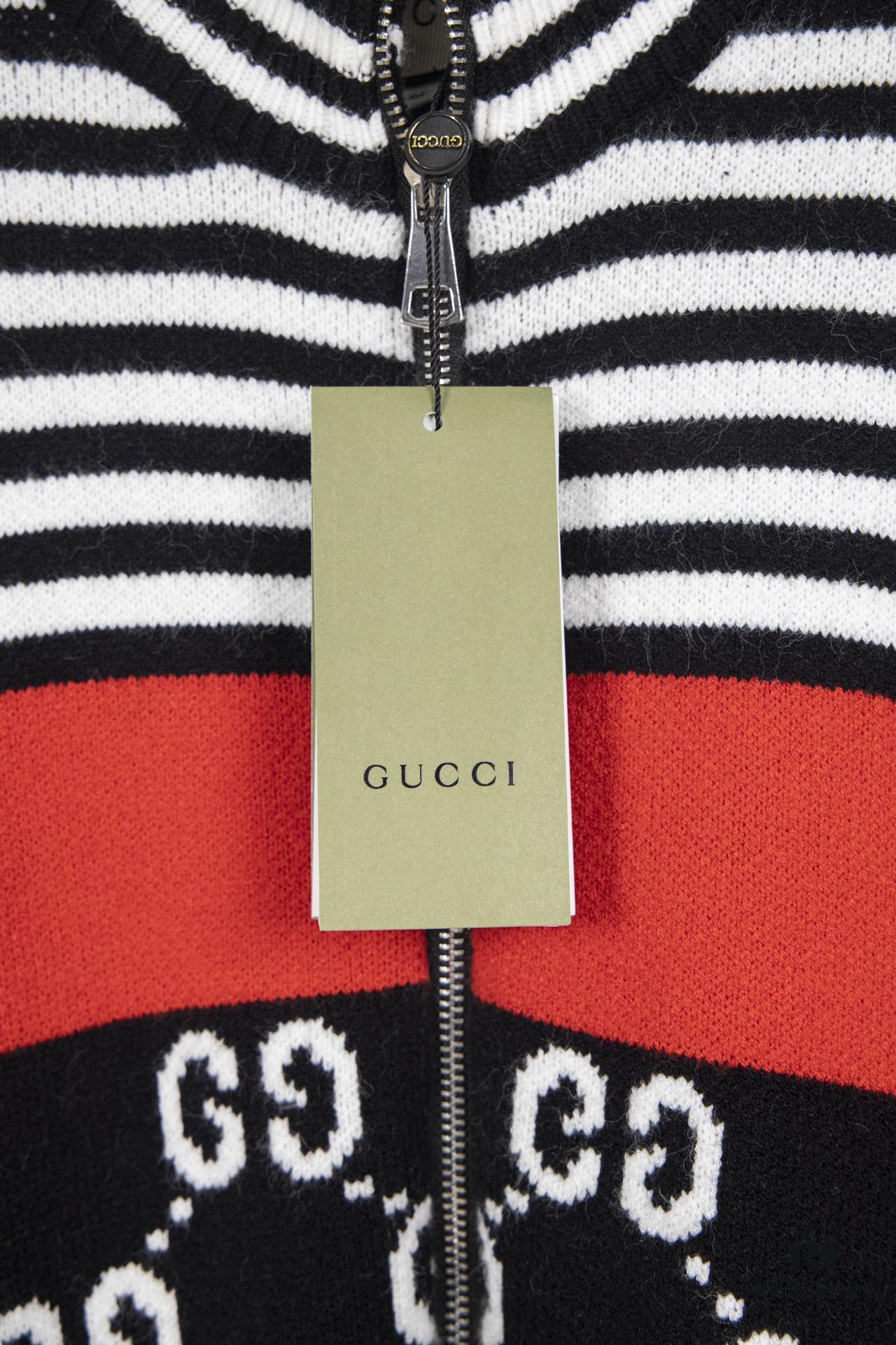 GUCCI Color-Block Ribbed Knit Zip-Up Cardigan, Unisex Design, High-Density Wool Blend, Smooth and Soft Fabric, Premium Craftsmanship