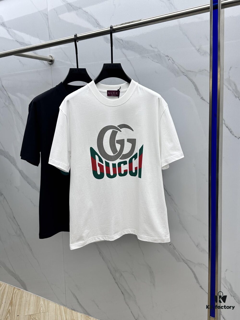 Gucci 2025FW Spring/Summer New Round Neck T-Shirt for Layering or Outerwear, 3D Logo Embossed Slightly Oversized Short-Sleeve Tee Made of 260g Reactive Cotton