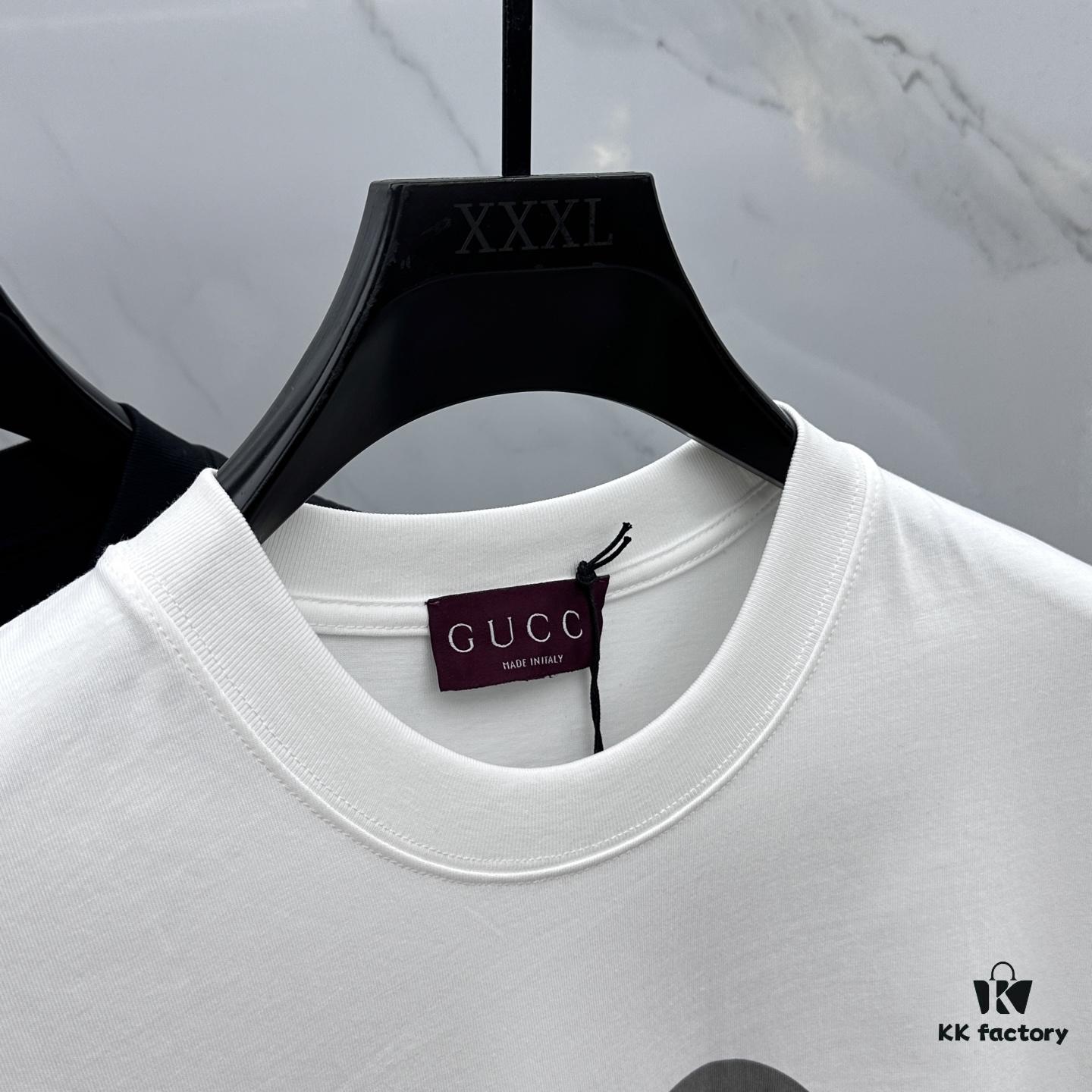 Gucci 2025FW Spring/Summer New Round Neck T-Shirt for Layering or Outerwear, 3D Logo Embossed Slightly Oversized Short-Sleeve Tee Made of 260g Reactive Cotton