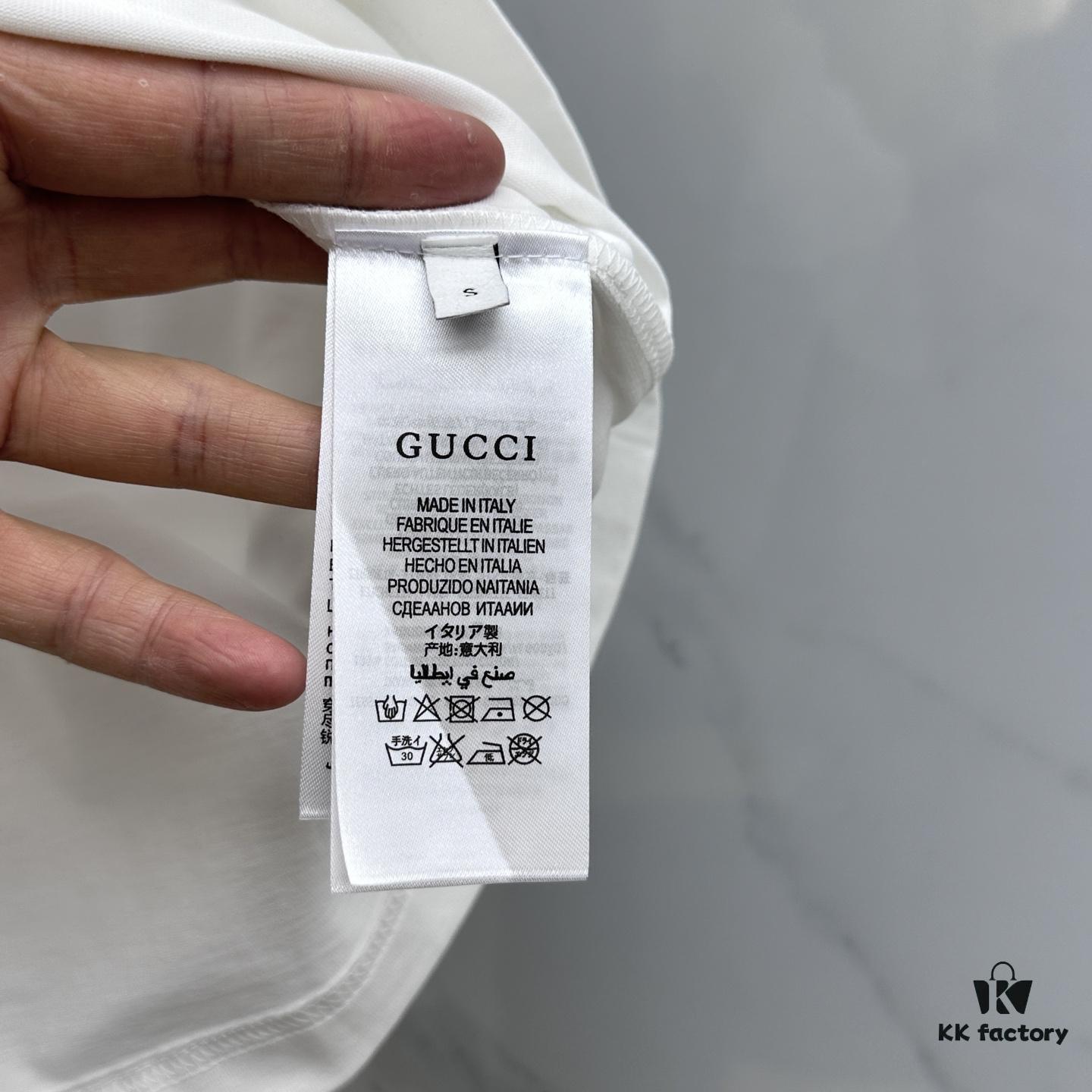Gucci 2025FW Spring/Summer New Round Neck T-Shirt for Layering or Outerwear, 3D Logo Embossed Slightly Oversized Short-Sleeve Tee Made of 260g Reactive Cotton