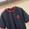 Gucci 2025 Spring/Summer New Short Sleeve T-Shirt! Runway-Inspired Fashion Casual Tee with Signature Logo Design! Premium 100% Cotton Fabric, Soft and Skin-Friendly Texture, Exceptionally Comfortable and Breathable Wear. Unisex Couple's Style Redefines Contemporary Fashion. Distinct from Market Versions, Complete with Three Authentic Labels, High-End Collection for Men and Women. Size: S to XL