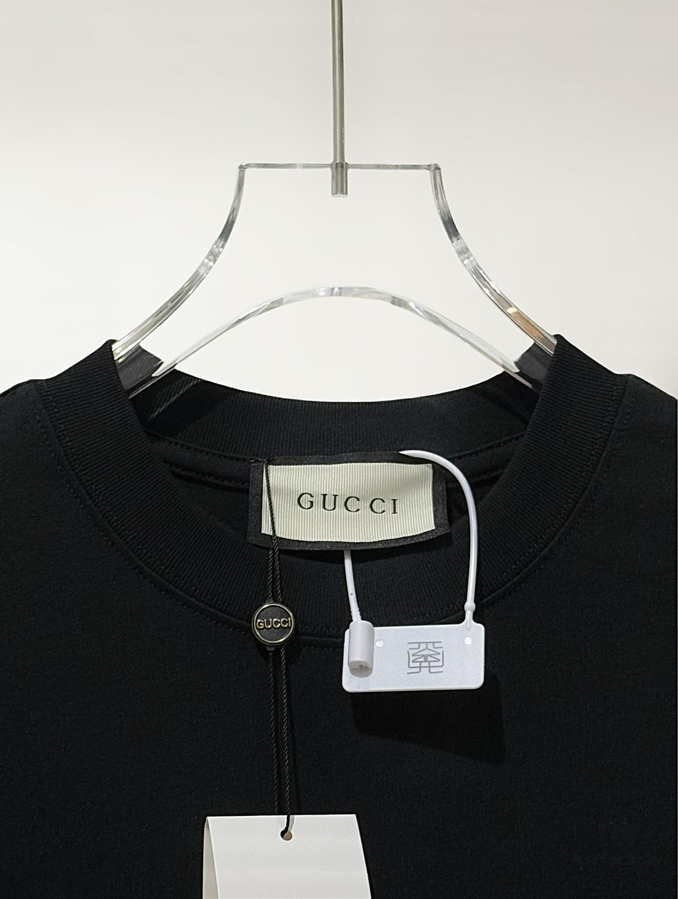 Gucci Logo Embroidered Patch Pocket Sleeveless T-Shirt Classic Stylish Youthful Cotton Top Unisex