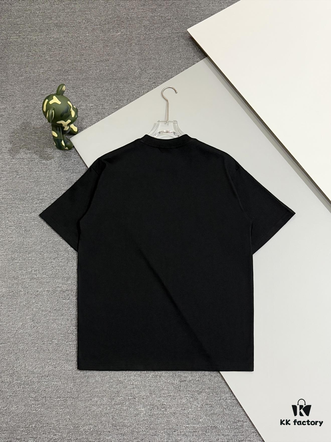 Gucci Classic Short-Sleeve T-Shirt with Double G Embroidered Patch and Pocket, Timeless Versatile Youthful Design