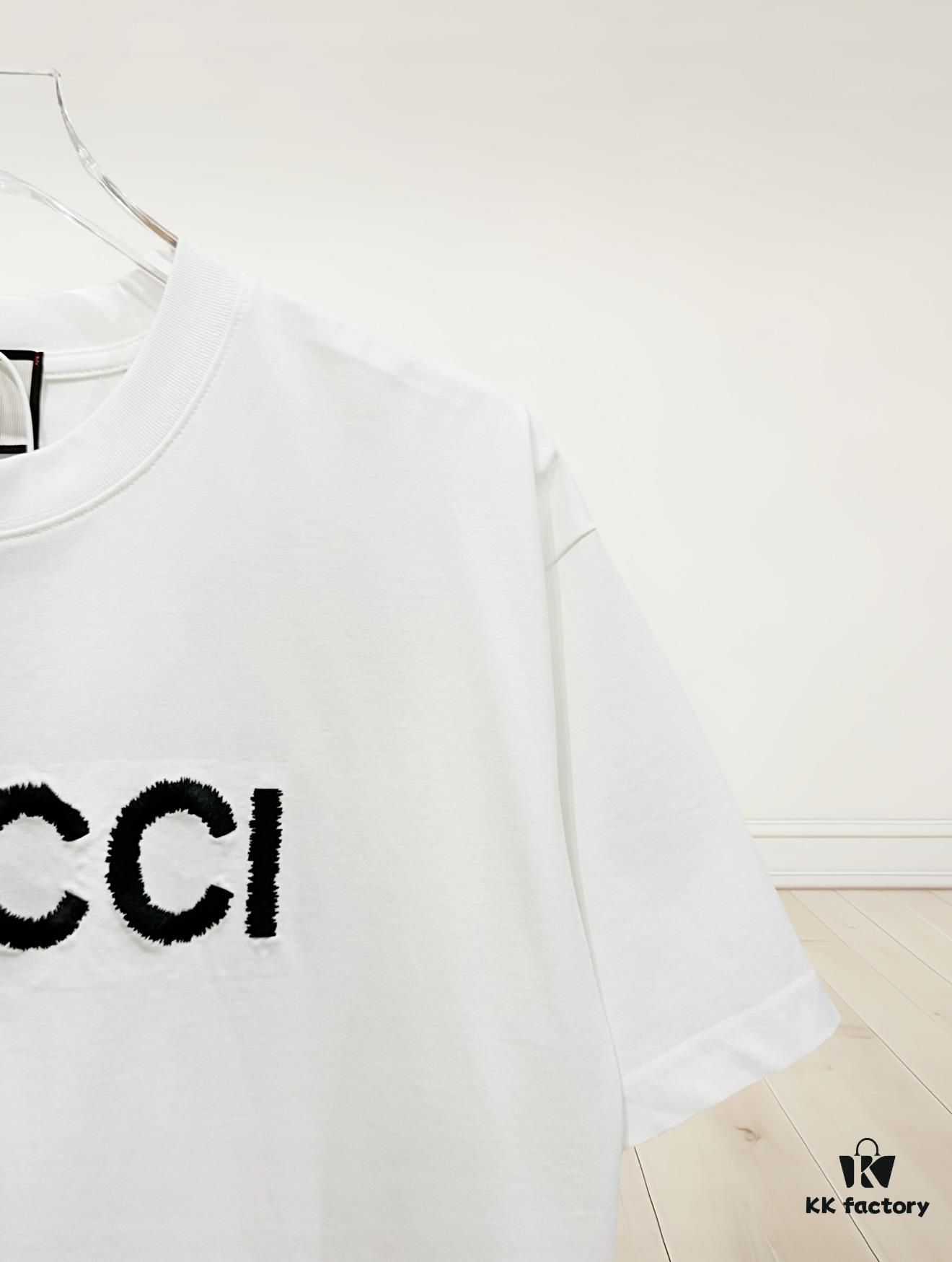 High-End Gucci Round Neck Short Sleeve T-Shirt with Front and Back Embroidered Logo, Premium 280g Double-Yarn Combed Cotton, Pre-Shrunk Washed Fabric, Unisex Fit, Official Website Detailing, Three Labels Complete