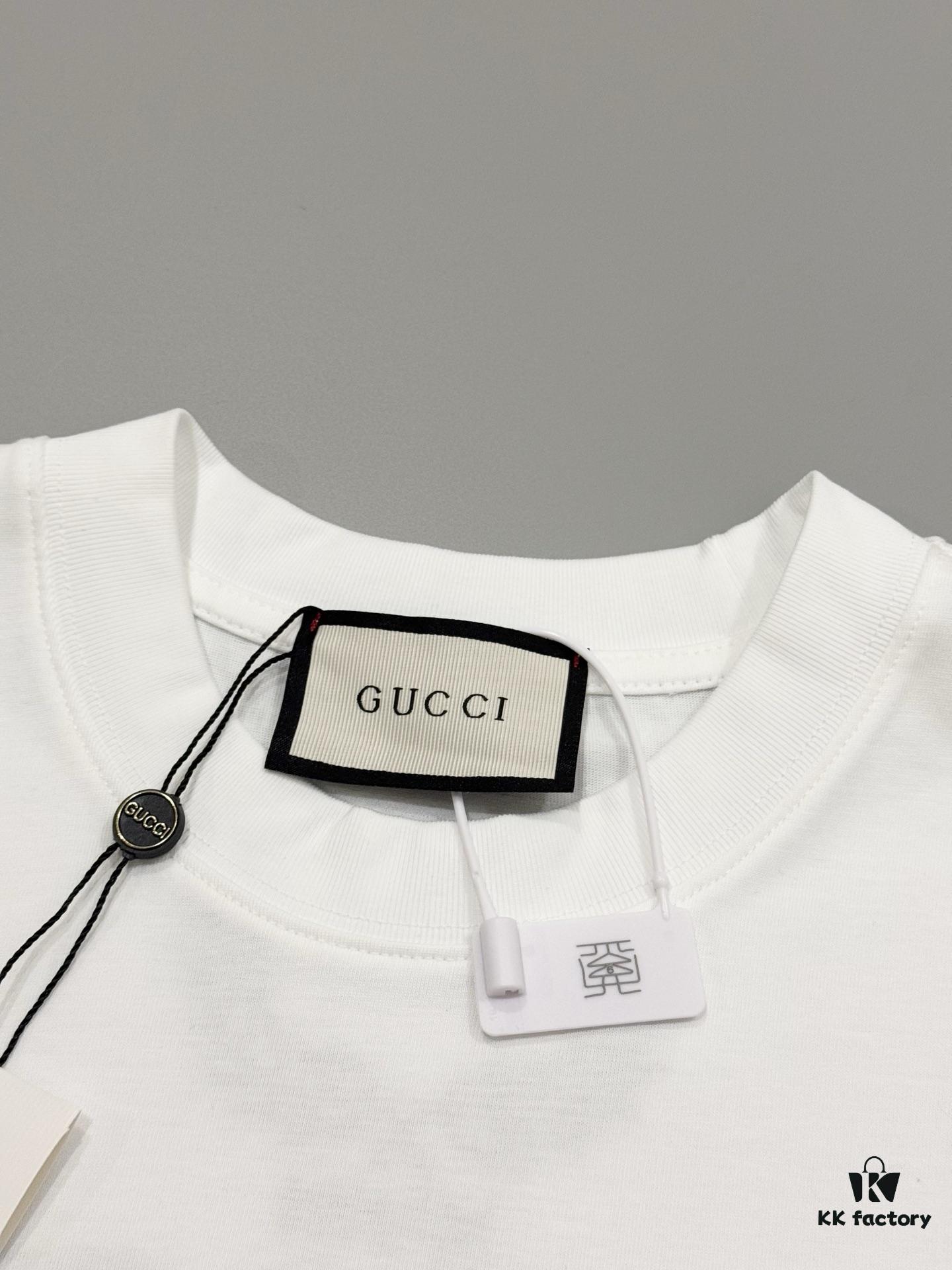 High-End Gucci Style Premium Jump Stitch Embroidered Round Neck Short Sleeve T-Shirt, 280g Double-Yarn High Gram Weight 100% Combed Cotton, Pre-Shrunk 1x1 Double Yarn Washed Fabric Resists Deformation, Unisex Design with Official Website Details, Front and Back Letter Logo Embroidery, Patch on Reverse, Complete Triple Labels, Moisture-Proof Paper Packaging, Distinct from Market Standard Goods, Comfortable Fit with OXs Silhouette