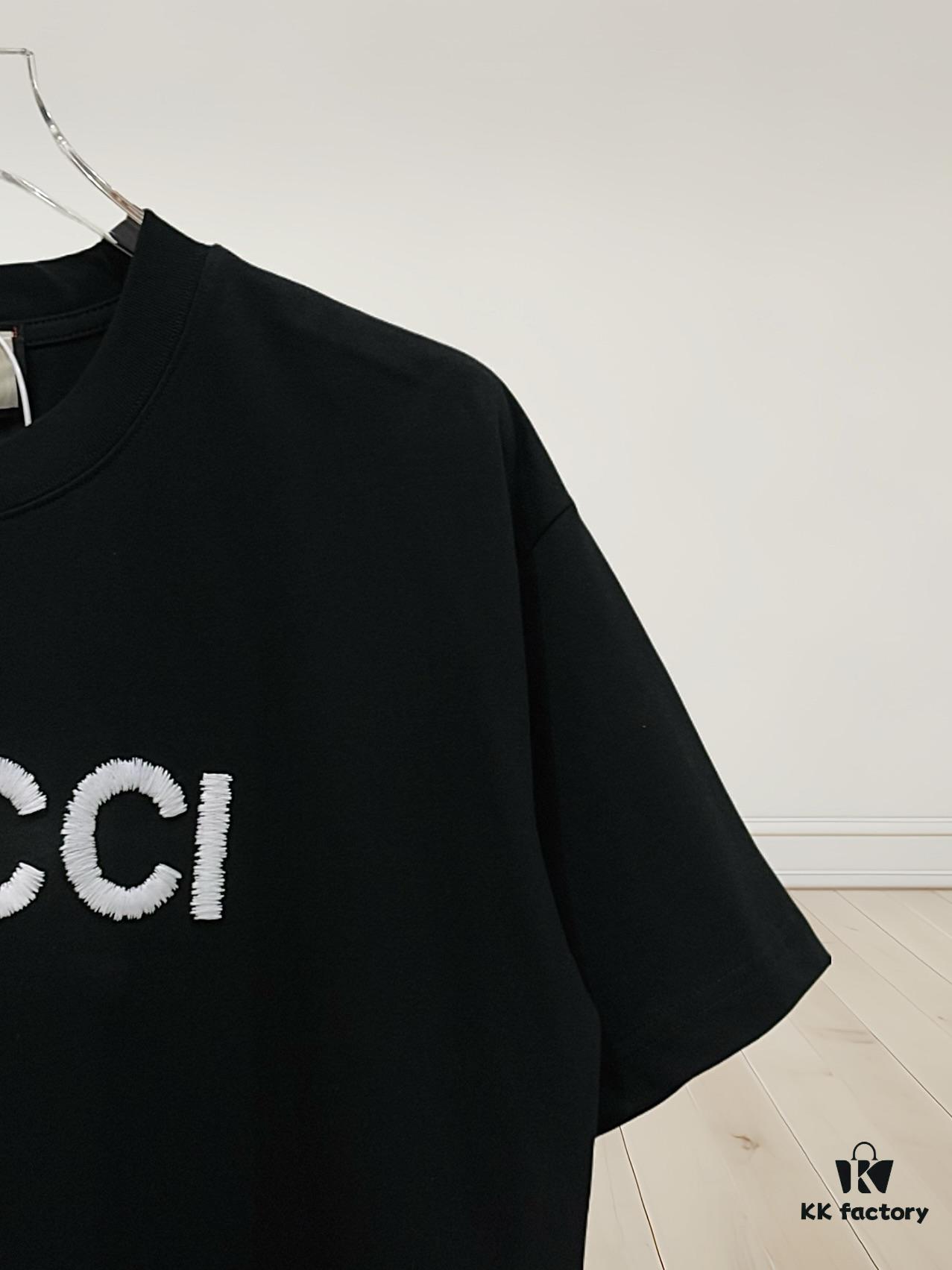 High-End Gucci Round Neck Short Sleeve T-Shirt with Front and Back High-Stitch Embroidered Logo, 280g Double-Yarn Premium Combed Cotton, Pre-Shrunk Washed Fabric, No Deformation, Unisex Design, Official Website Details, Three Labels Included, Moisture-Proof Paper Packaging, Distinct from Market Standard Products, Comfortable Fit with OXS Silhouette
