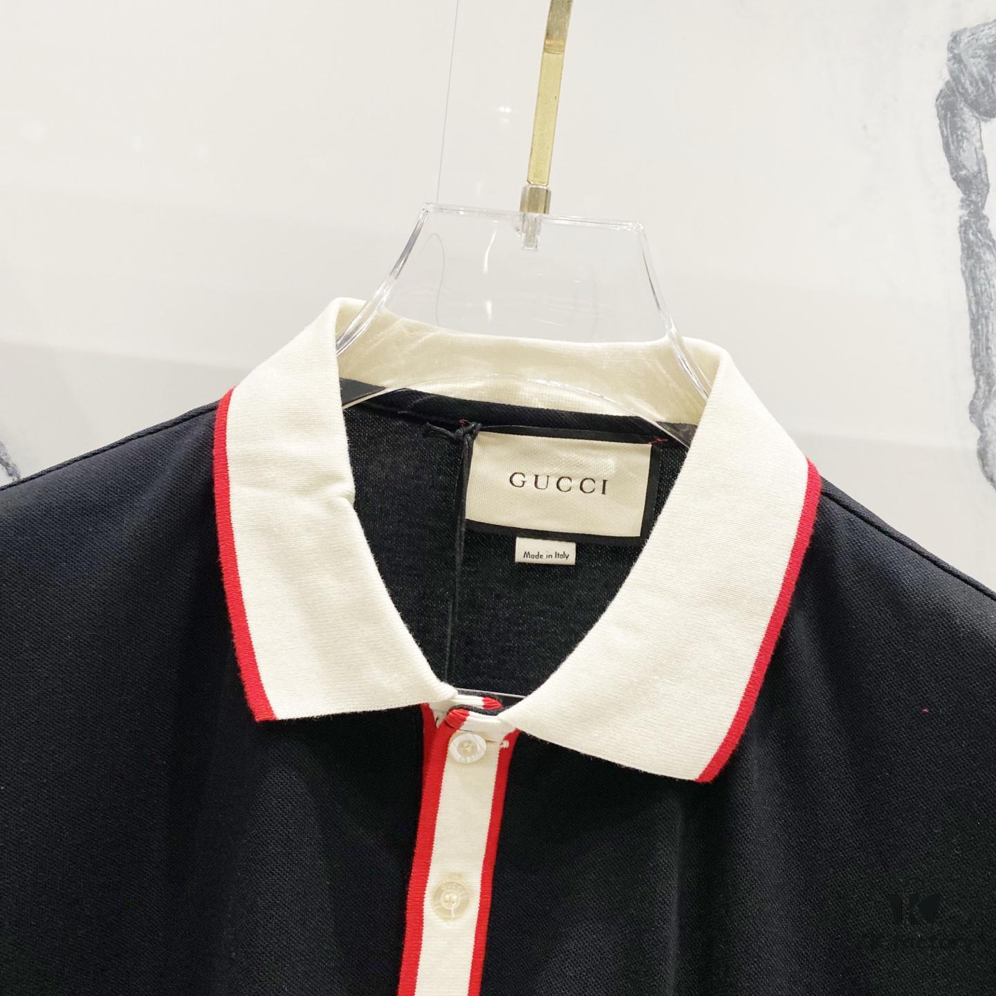 GUCCI Men's Polo Shirt with Notched Lapel, Color-Blocked Collar, and Embroidered GG Logo