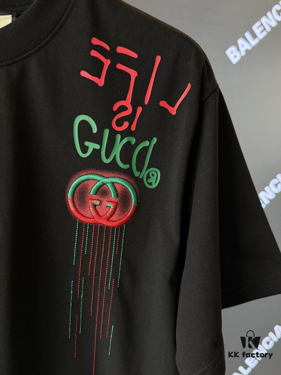 GUCCI 2025 Spring/Summer New Arrival Unisex T-Shirt with Red-Green Embroidered Logo and Print