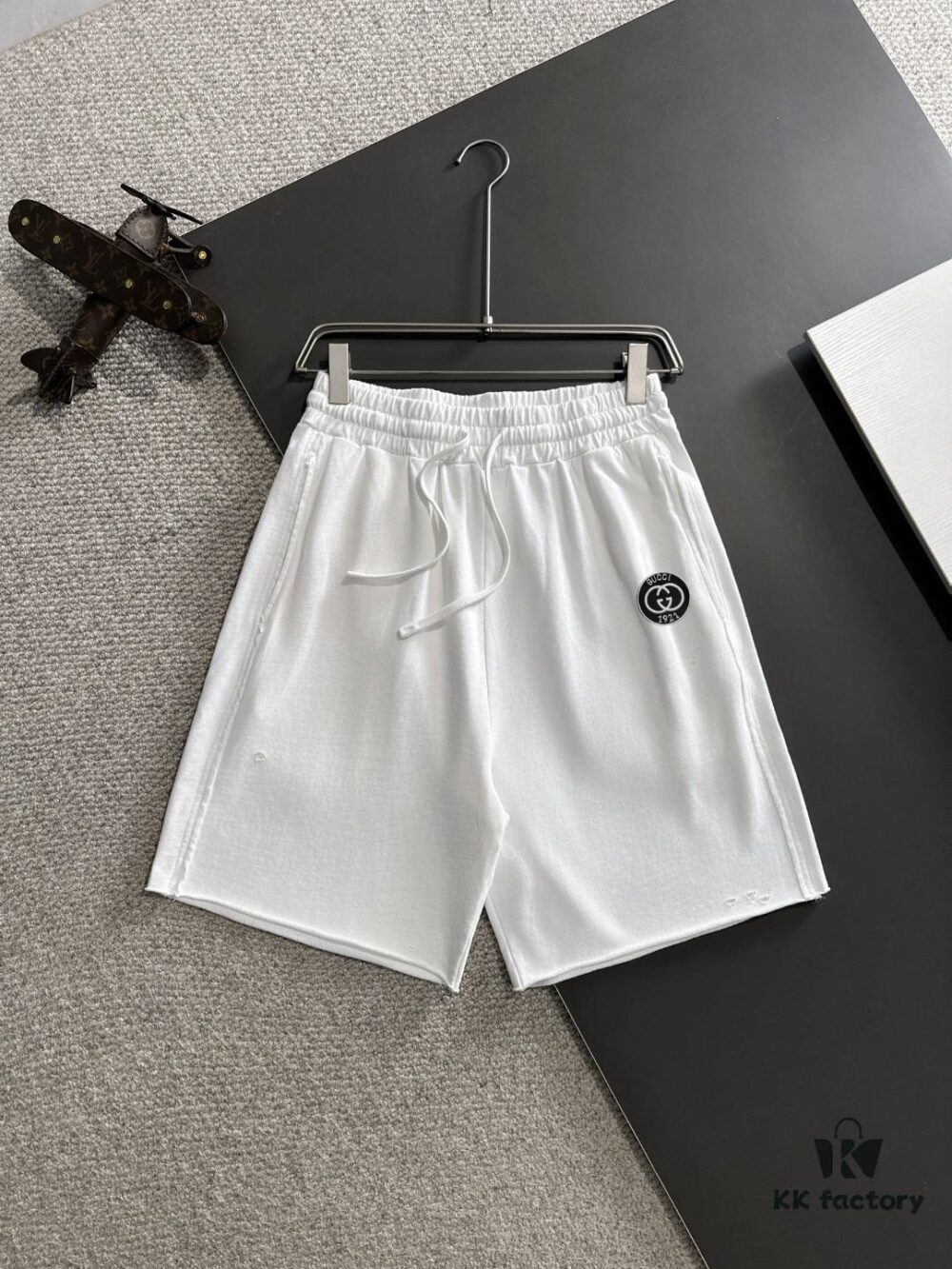 GUCCI 2025 Spring/Summer New Arrival High-End Elastic Waist Casual Solid Loose Shorts