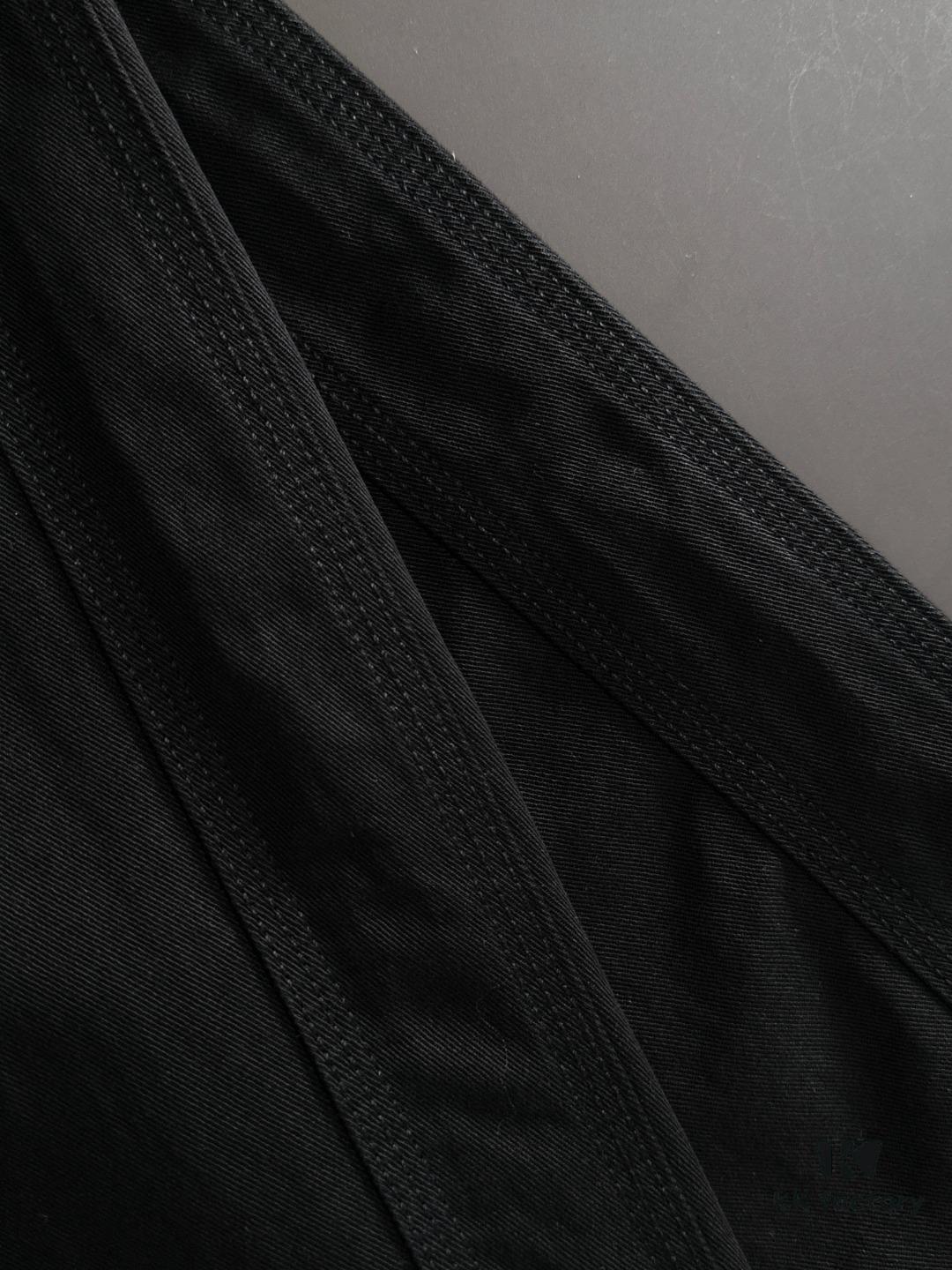 GUCCI 2025 Spring/Summer New Elastic Waist Casual Pants, Lightweight Custom Counter Fabric, Breathable and Comfortable, Exquisite Details, Brand Design Concept, High Quality, Soft and Smooth Touch