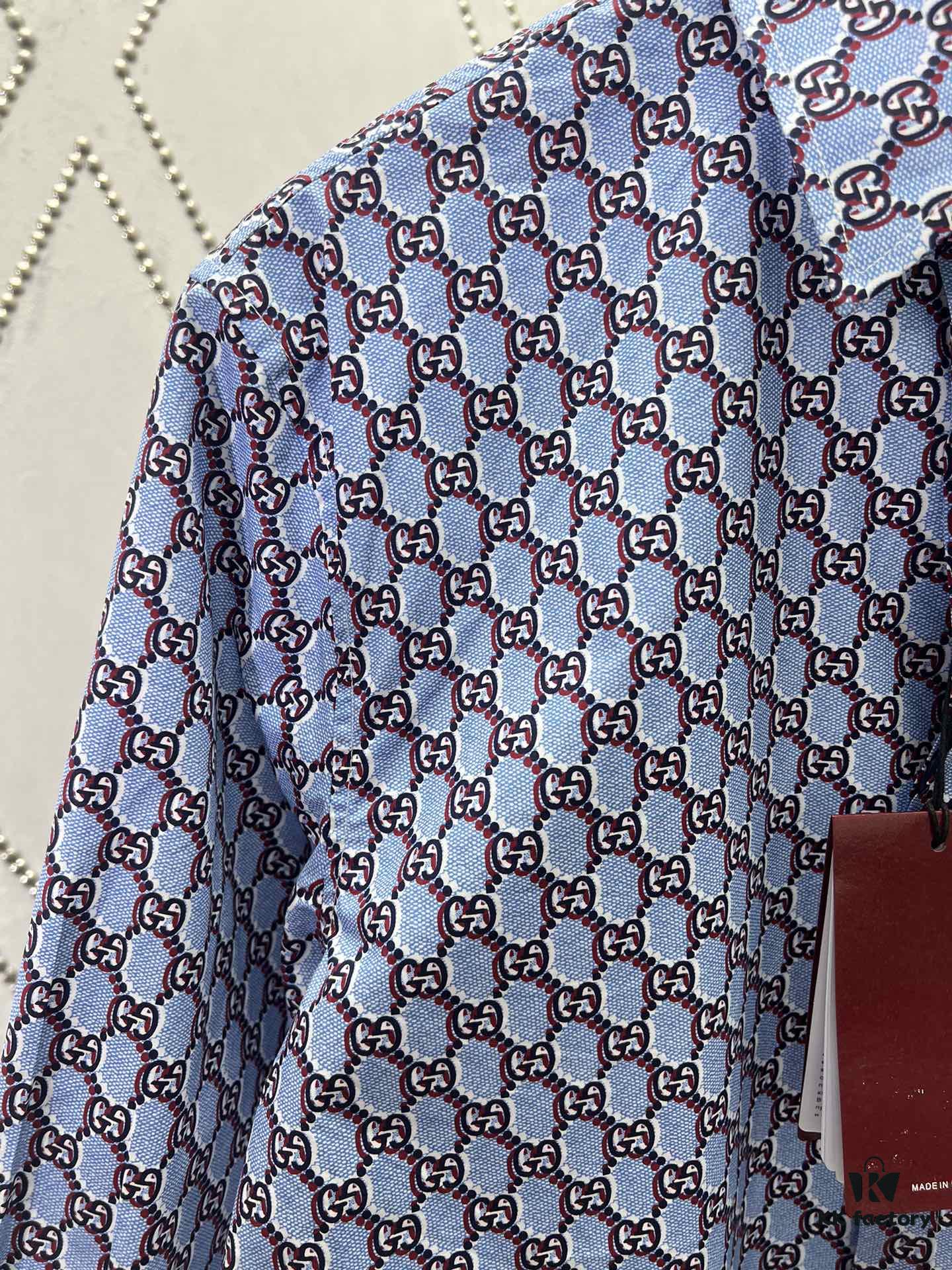 Gucci 25SS New Arrival Cotton Shirt in Light Blue and Ancho Red with GG Shadow Print