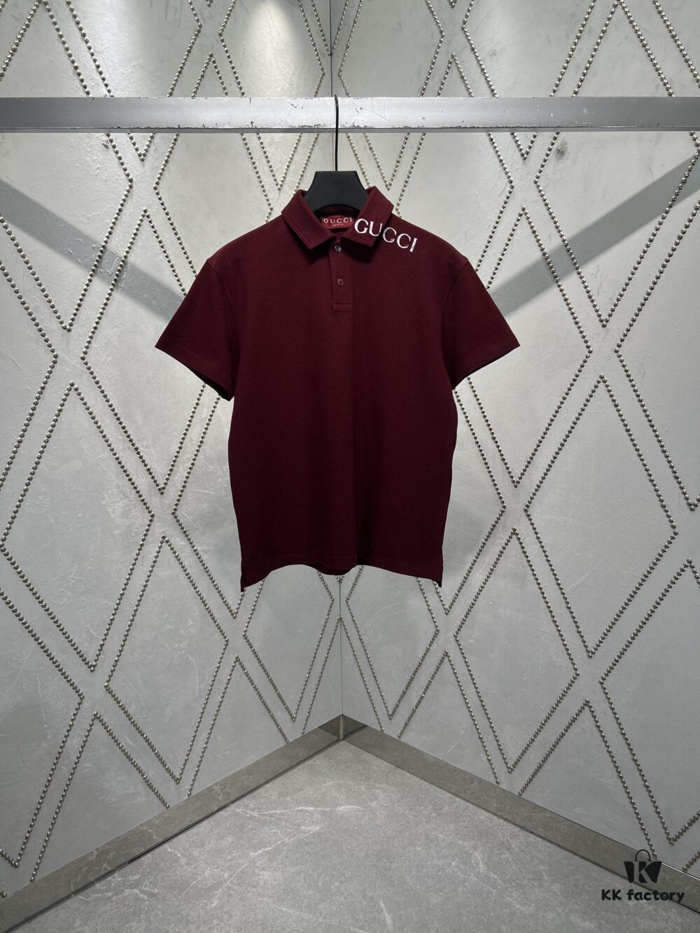 Gucci 2025 Spring Collection Presents Classic Style Pieces, Featuring a Polo Shirt Crafted from Elastic Piqué Cotton with a Refined Gucci Print