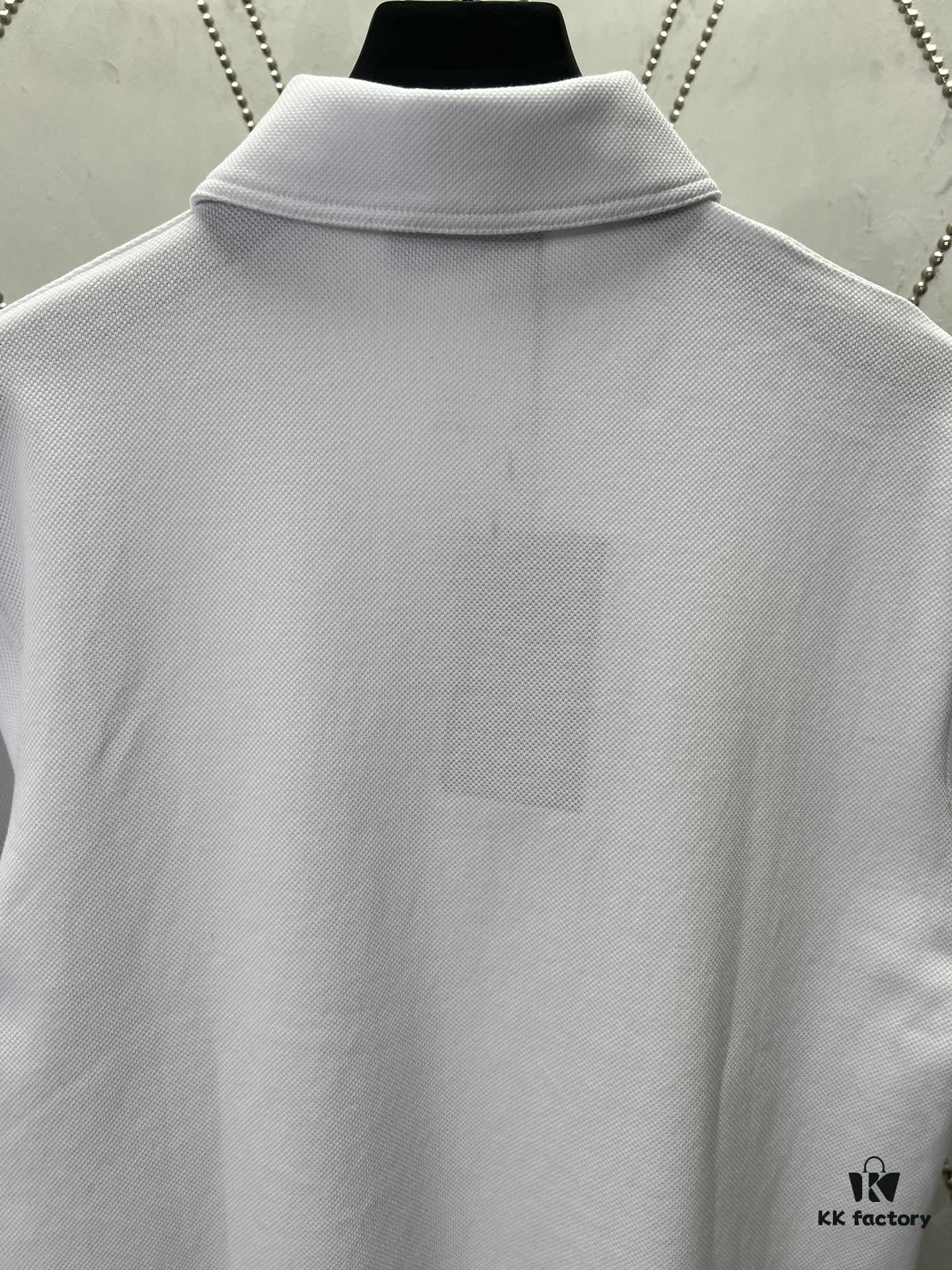 Gucci 2025 Spring Collection Presents Classic Style Pieces, Featuring a Polo Shirt Crafted from Stretch Piqué Cotton with an Elegant Gucci Print