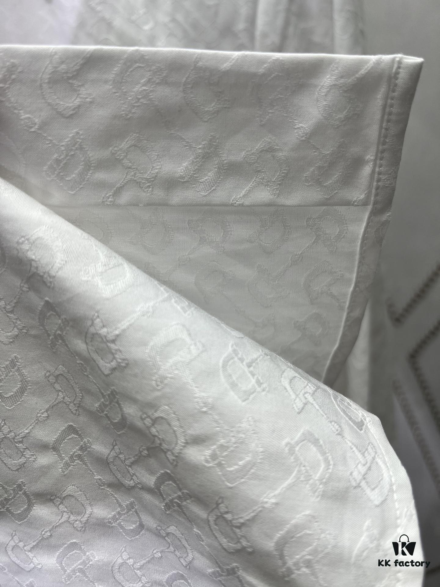 Gucci 25SS New Arrival Evening Dress Collection Featuring Signature Horsebit Design in Subtle, Refined Tones