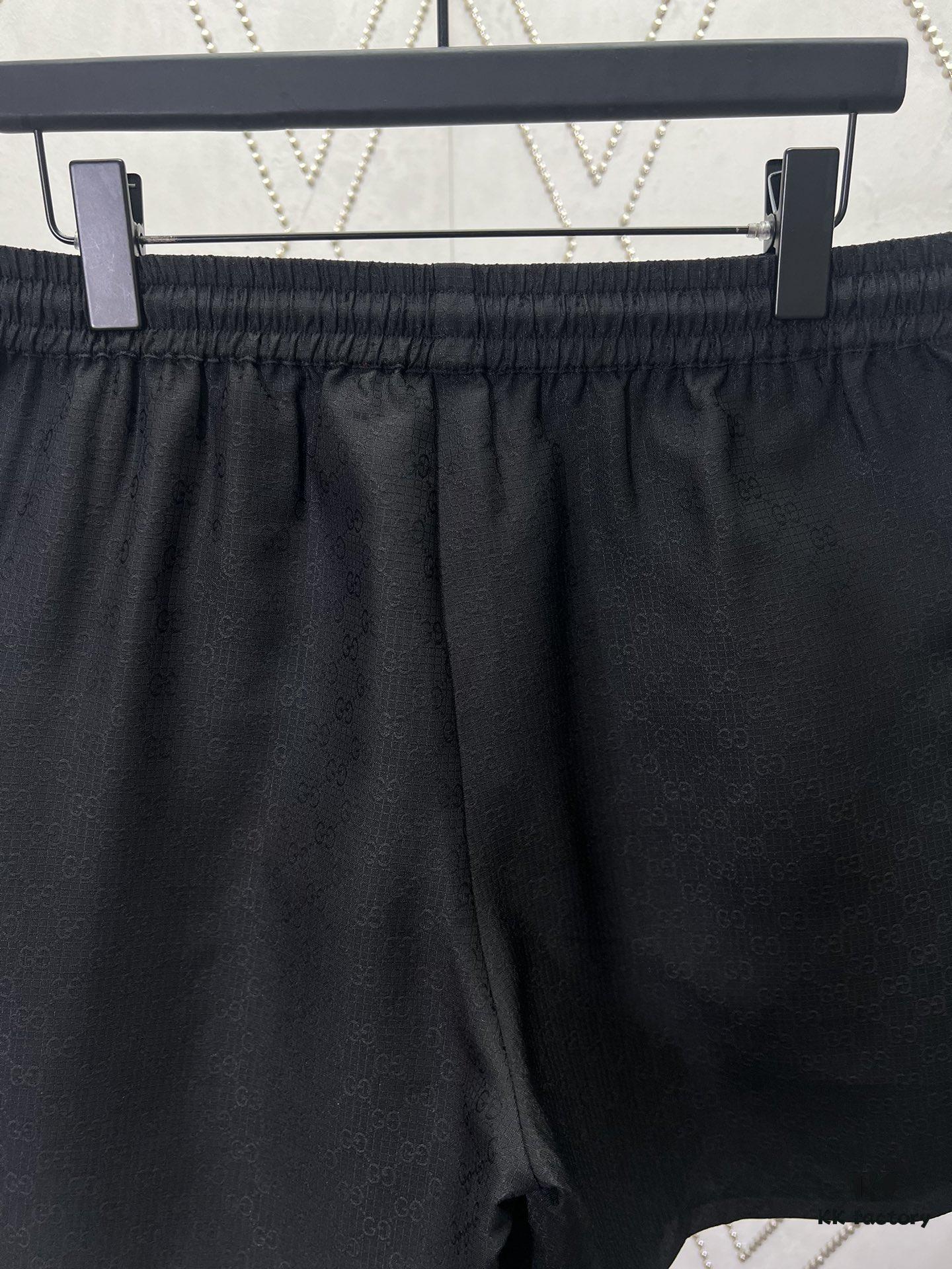 Gucci 25SS New Arrival Shorts Featuring the Iconic GG Pattern as a Tribute to Founder Guccio Gucci