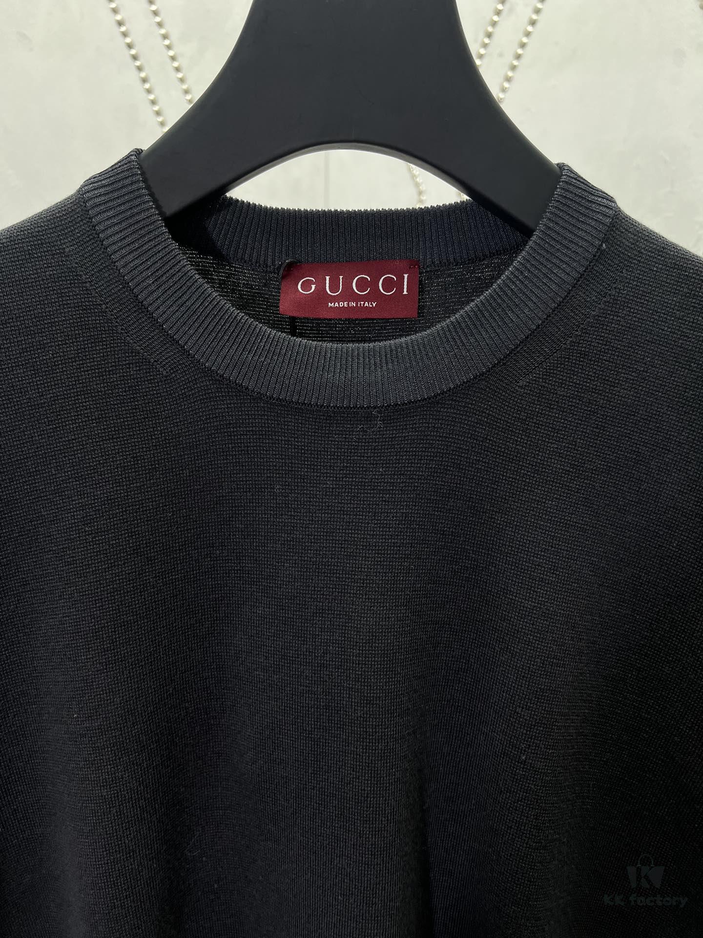 Gucci 25SS New Arrival Sweater Crafted from a Silk-Cotton Blend Knit Fabric, Embellished with Gucci Intarsia for Added Charm