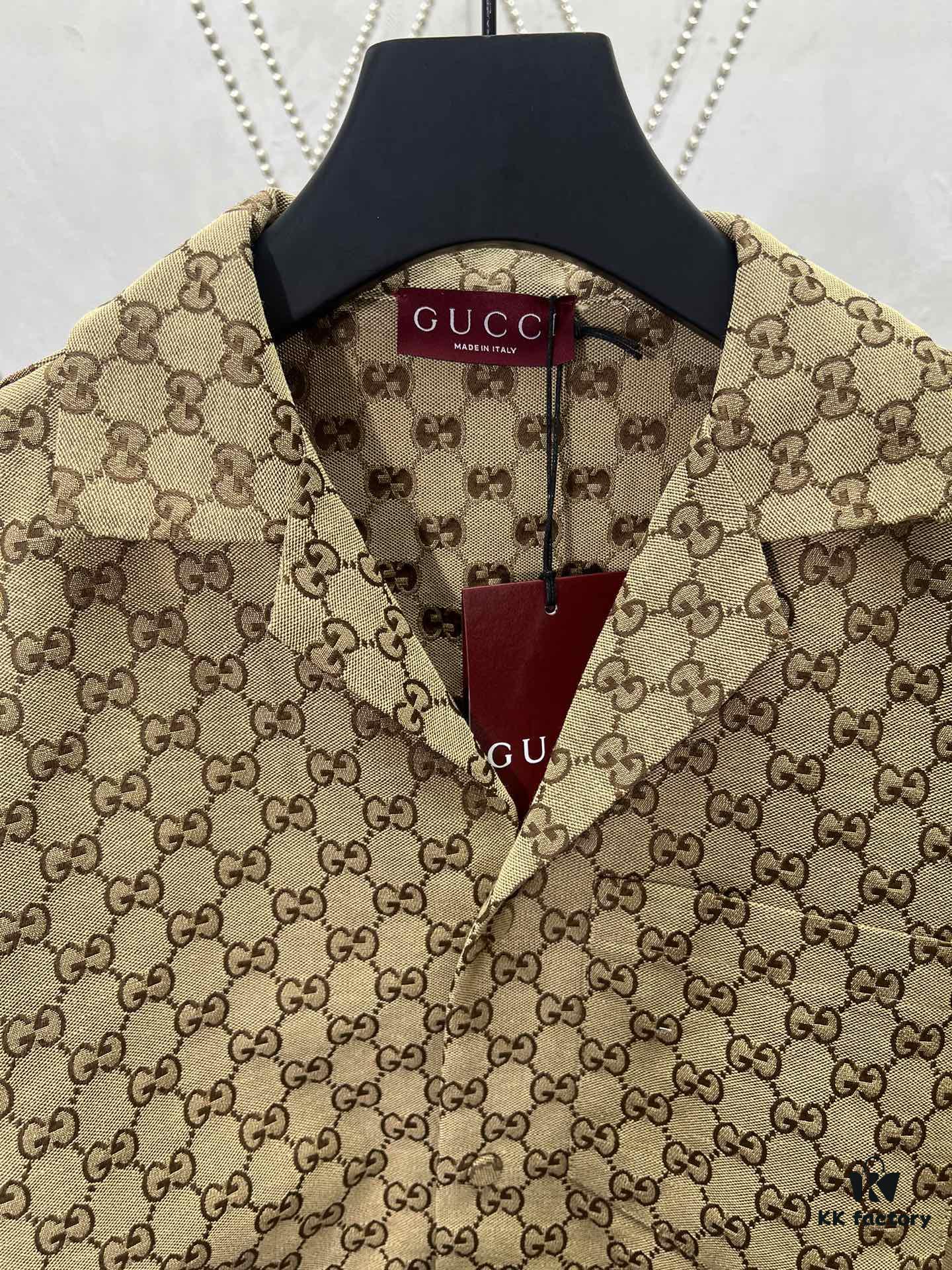Gucci 25SS New Arrival Letter Interlocking Pattern Shirt Inspired by Founder Guccio Gucci's Name, Crafted in GG Canvas with Side Slits