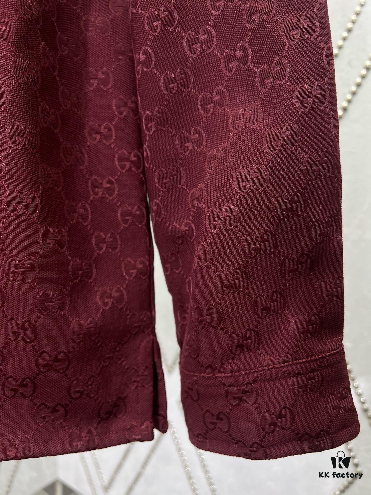 Gucci 25SS New Arrival Letter Intertwined Pattern Shirt Inspired by Founder Guccio Gucci's Name, Crafted in GG Canvas with Side Slits