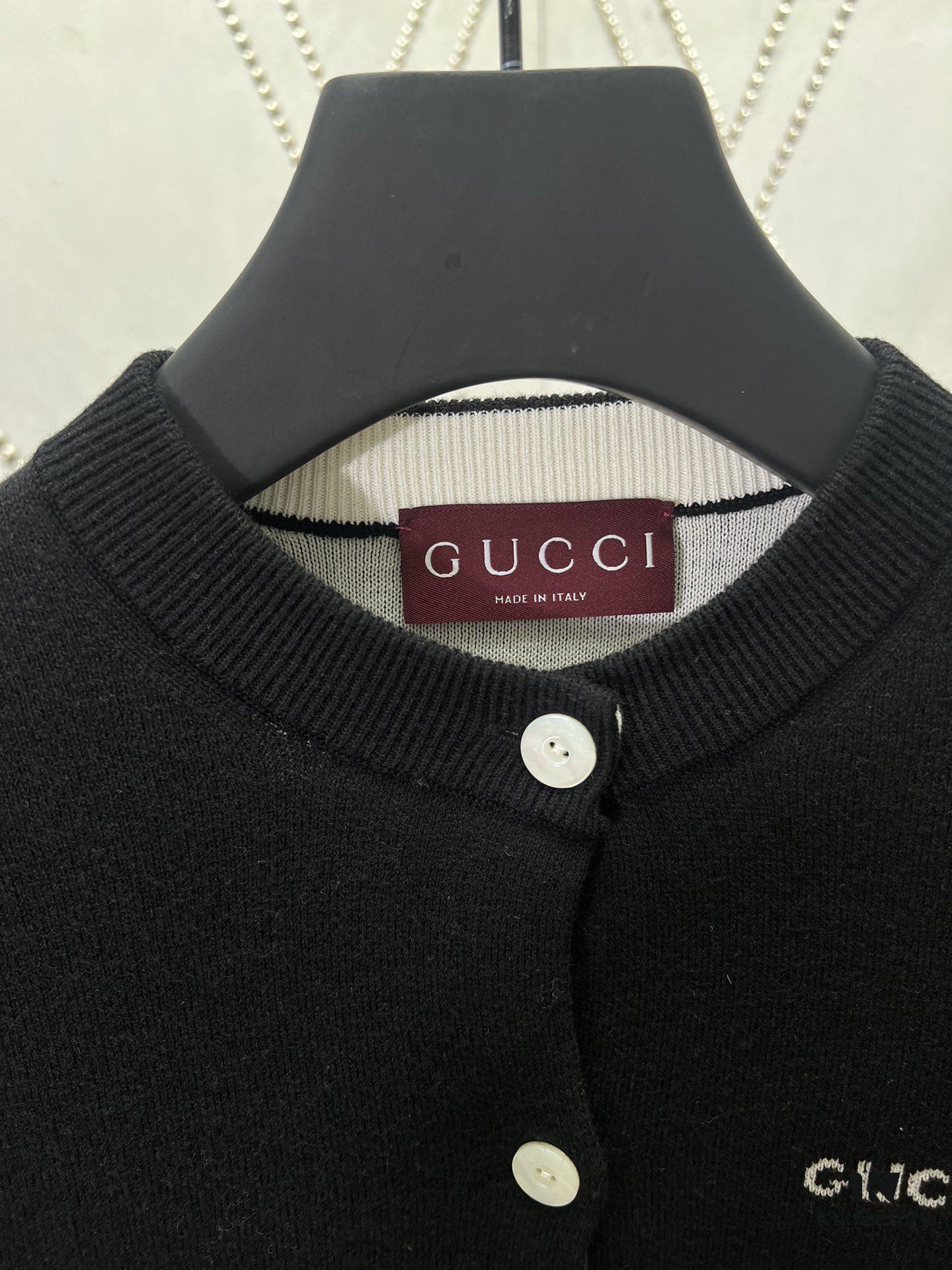 Gucci 25SS New Arrival Wool Blend Jacquard Top with Decorative Gucci Intarsia on Front