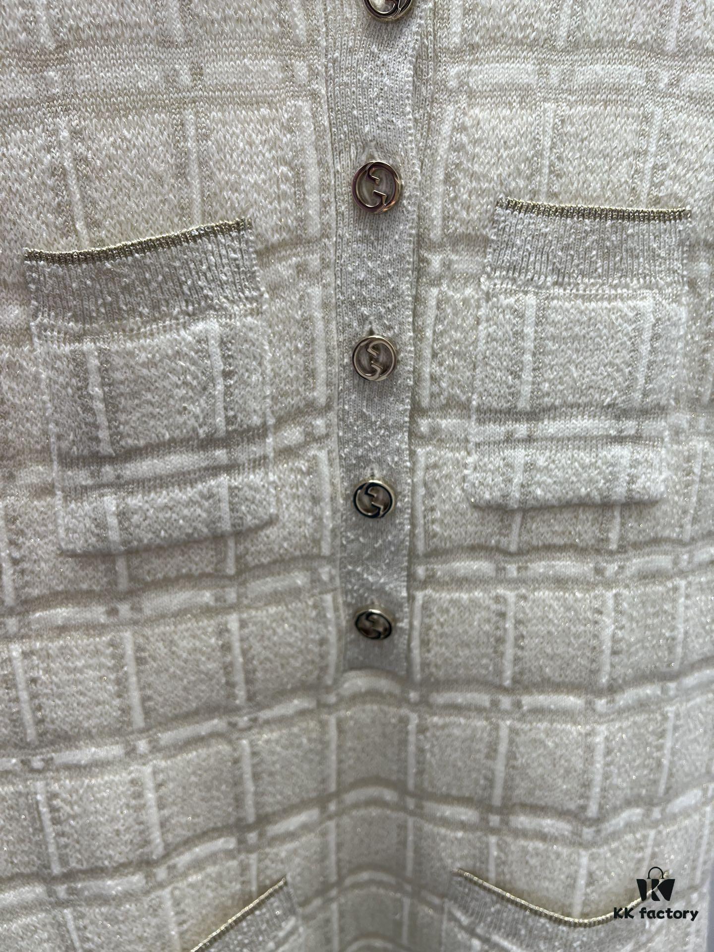 Gucci 25SS New Round Neck Top Crafted from Premium Wool with Metallic Thread Tartan Jacquard Fabric, Featuring a Circular Interlocking Double G Button at the Back