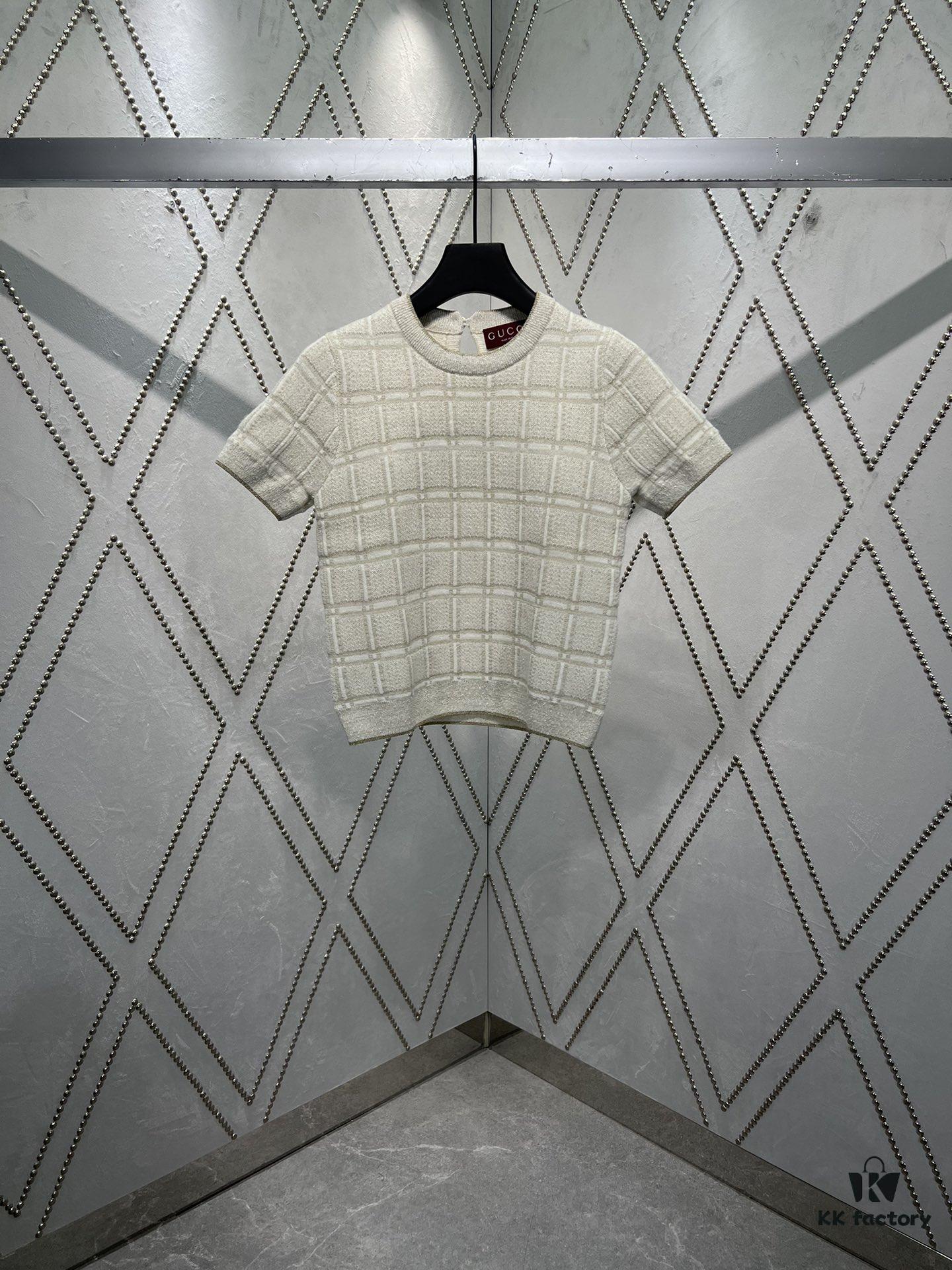 Gucci 25SS New Round Neck Cardigan Crafted from Premium Wool with Metallic Thread Geometric Jacquard Fabric, Featuring Interlocking Double G Round Buttons