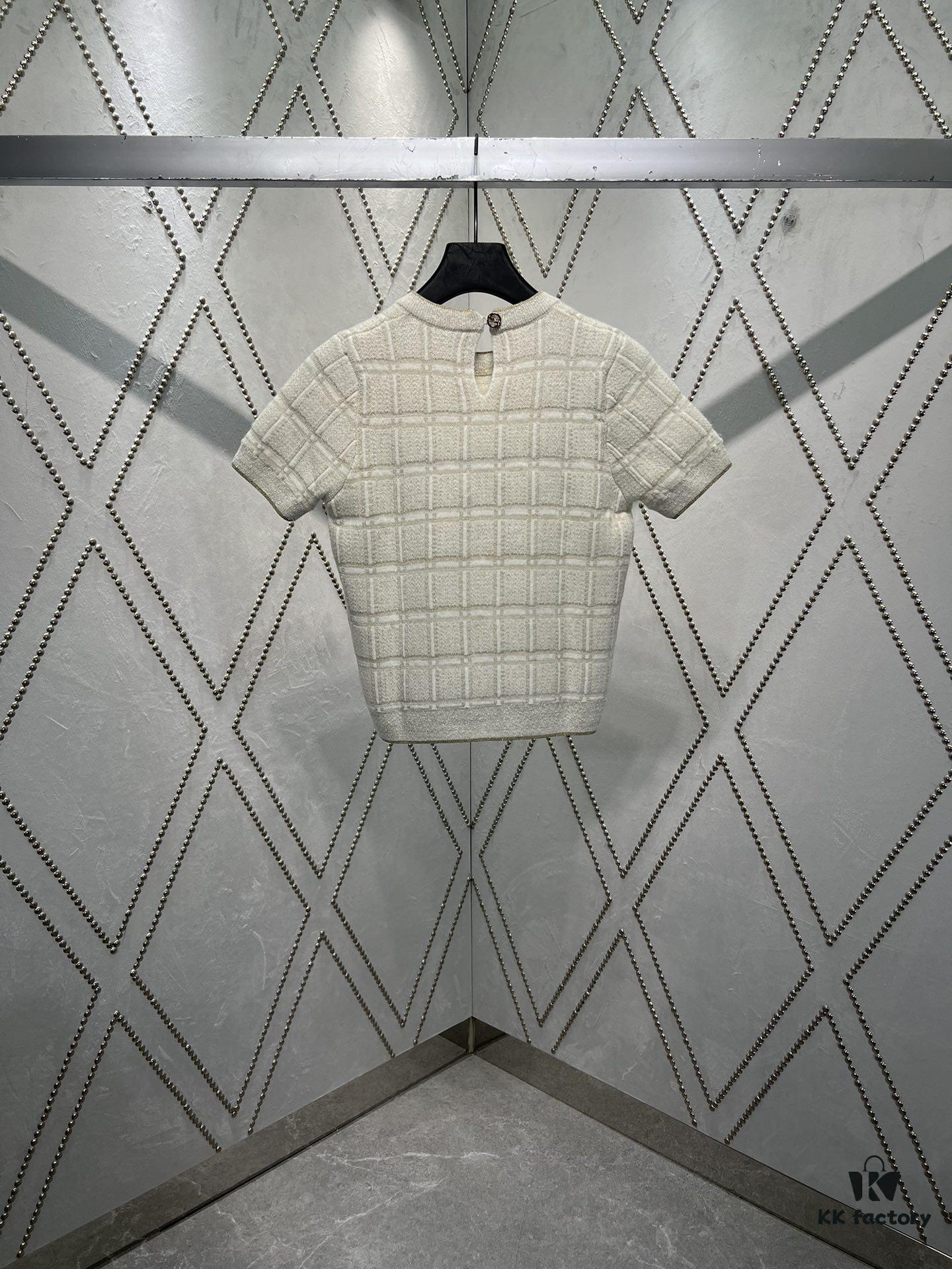 Gucci 25SS New Round Neck Cardigan Crafted from Premium Wool with Metallic Thread Geometric Jacquard Fabric, Featuring Interlocking Double G Round Buttons