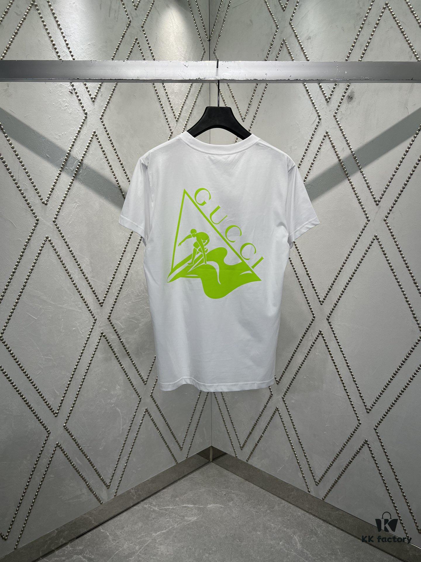 Gucci 25SS New Arrival Oversized T-Shirt Crafted from Garment-Dyed Knit Cotton, Featuring Gucci Logo Print on the Front and Gucci Surfer Print on the Back