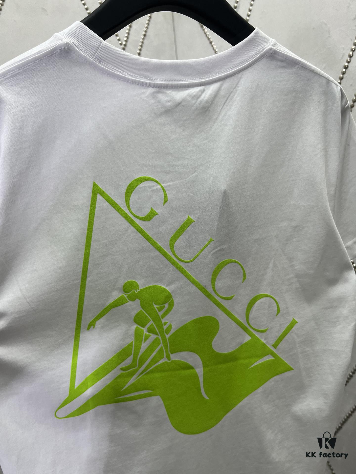 Gucci 25SS New Arrival Oversized T-Shirt Crafted from Garment-Dyed Knit Cotton, Featuring Gucci Logo Print on the Front and Gucci Surfer Print on the Back