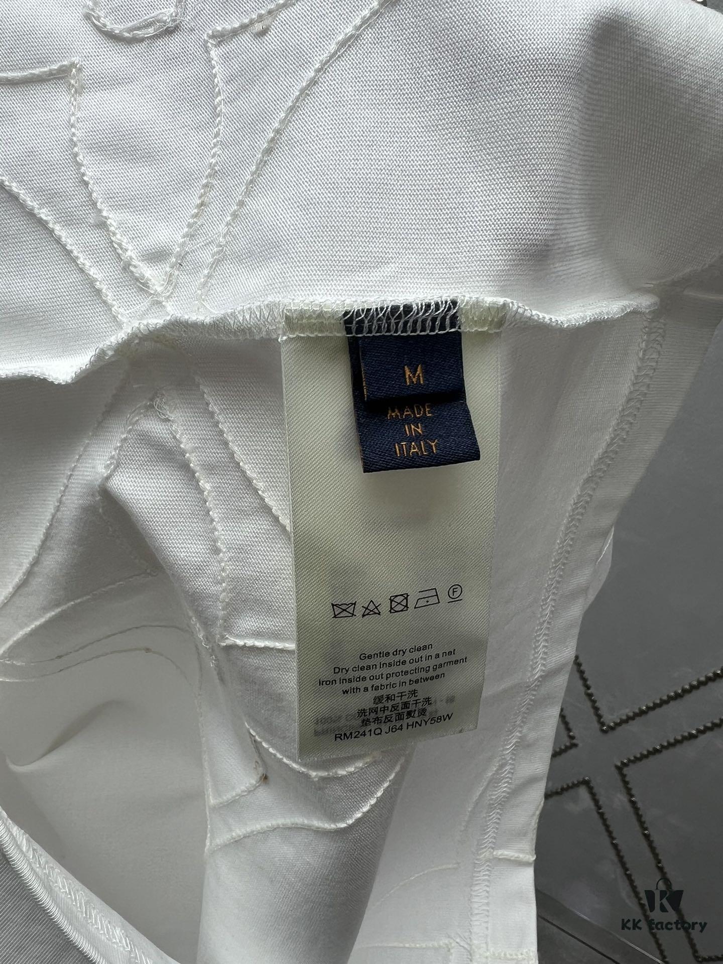 Gucci 25SS New Arrival Oversized T-Shirt Crafted from Garment-Dyed Knit Cotton, Featuring Gucci Logo Print on the Front and Gucci Surfer Print on the Back