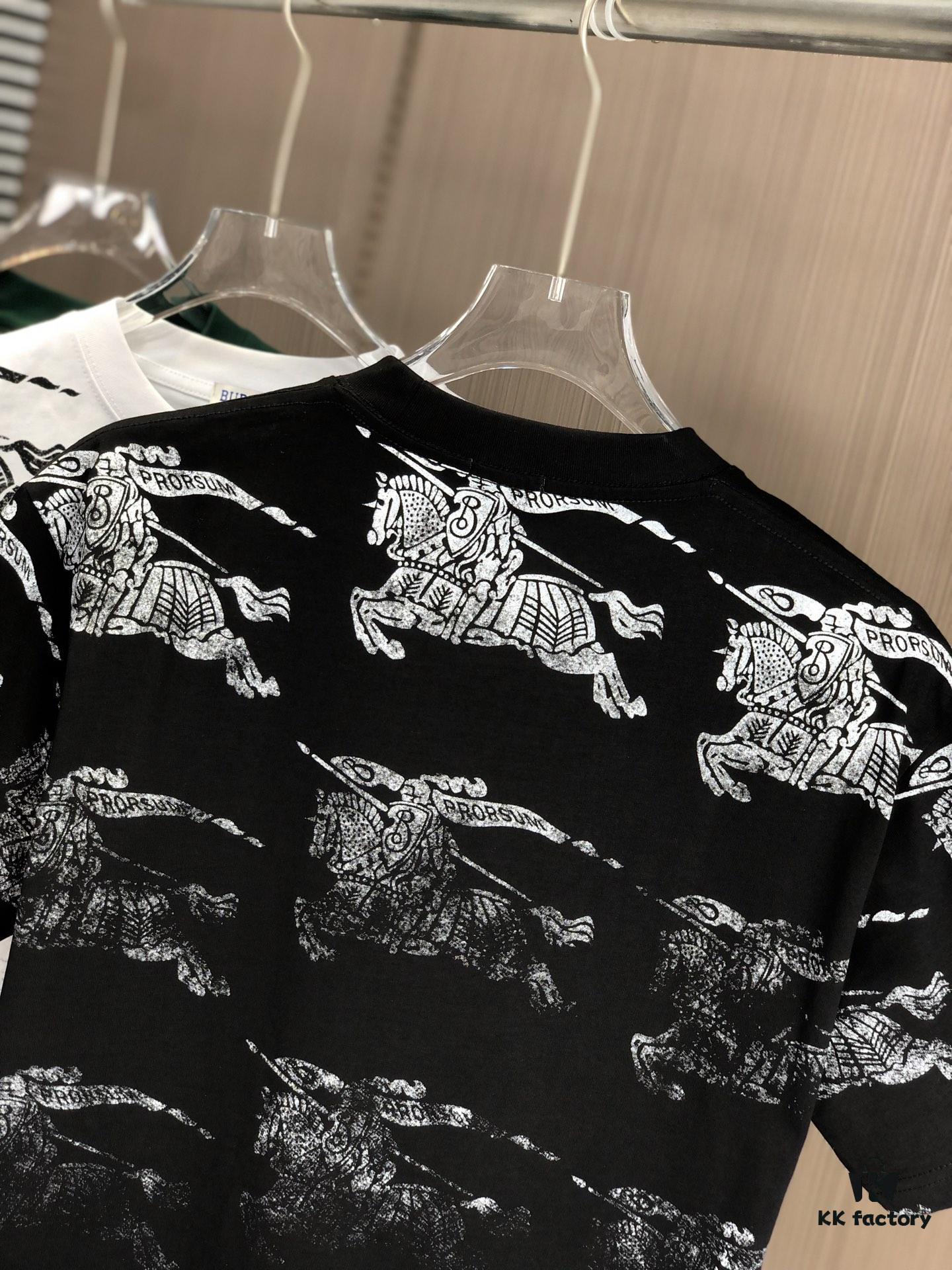 BURBERRY 2025 Spring/Summer New Arrival Round Neck Short Sleeve T-Shirt with All-Over Dot Print, Made from 320g Double-Yarn Combed Cotton Fabric, Slightly Loose Fit, Soft and Substantial Fabric Texture, Unisex Design