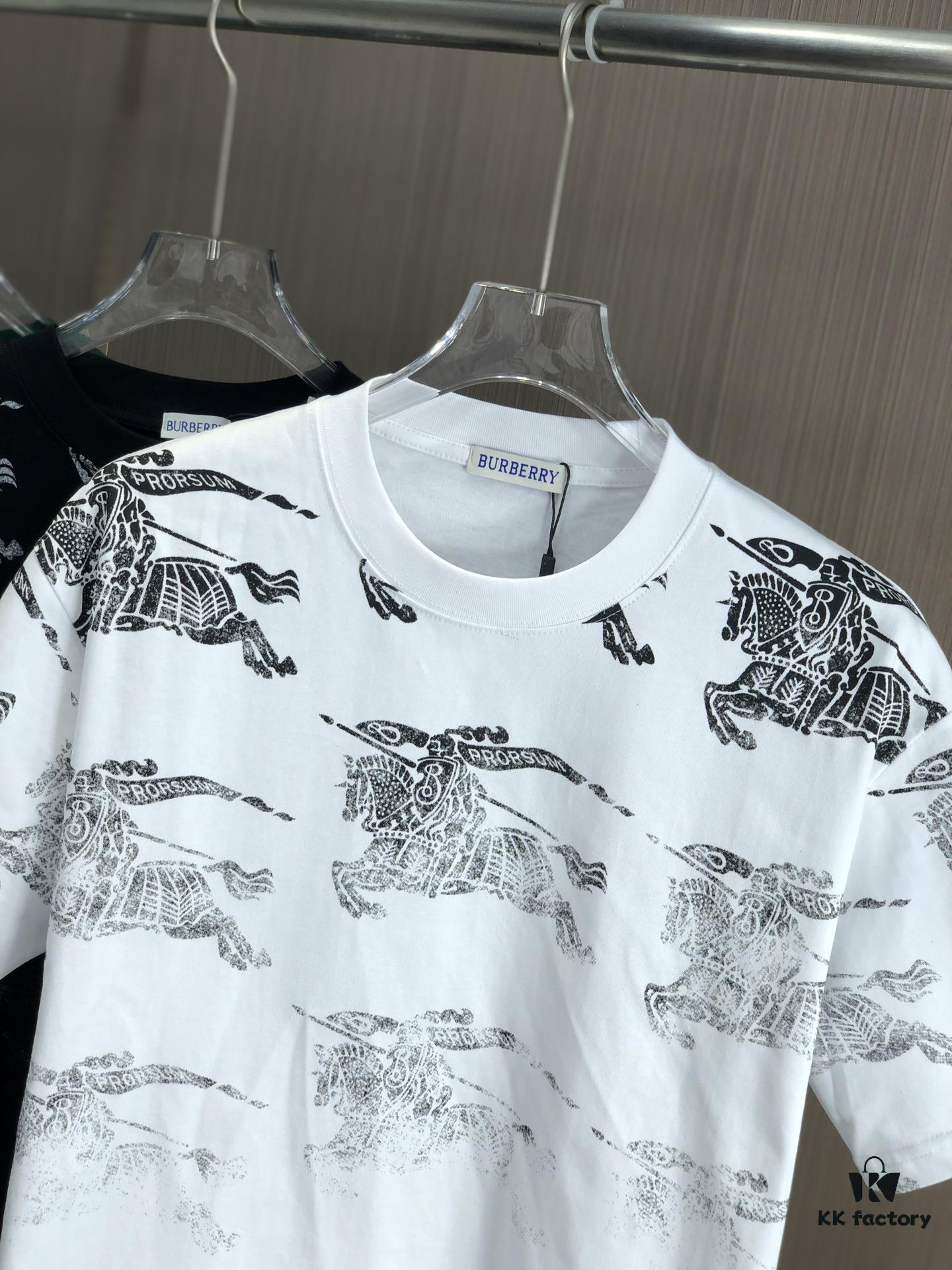 BURBERRY 2025 Spring/Summer New Arrival Round Neck Short Sleeve T-Shirt with All-Over Dot Print, Made from 320g Double-Layer Combed Cotton Fabric, Slightly Loose Fit, Soft and Substantial Fabric Texture, Unisex Design