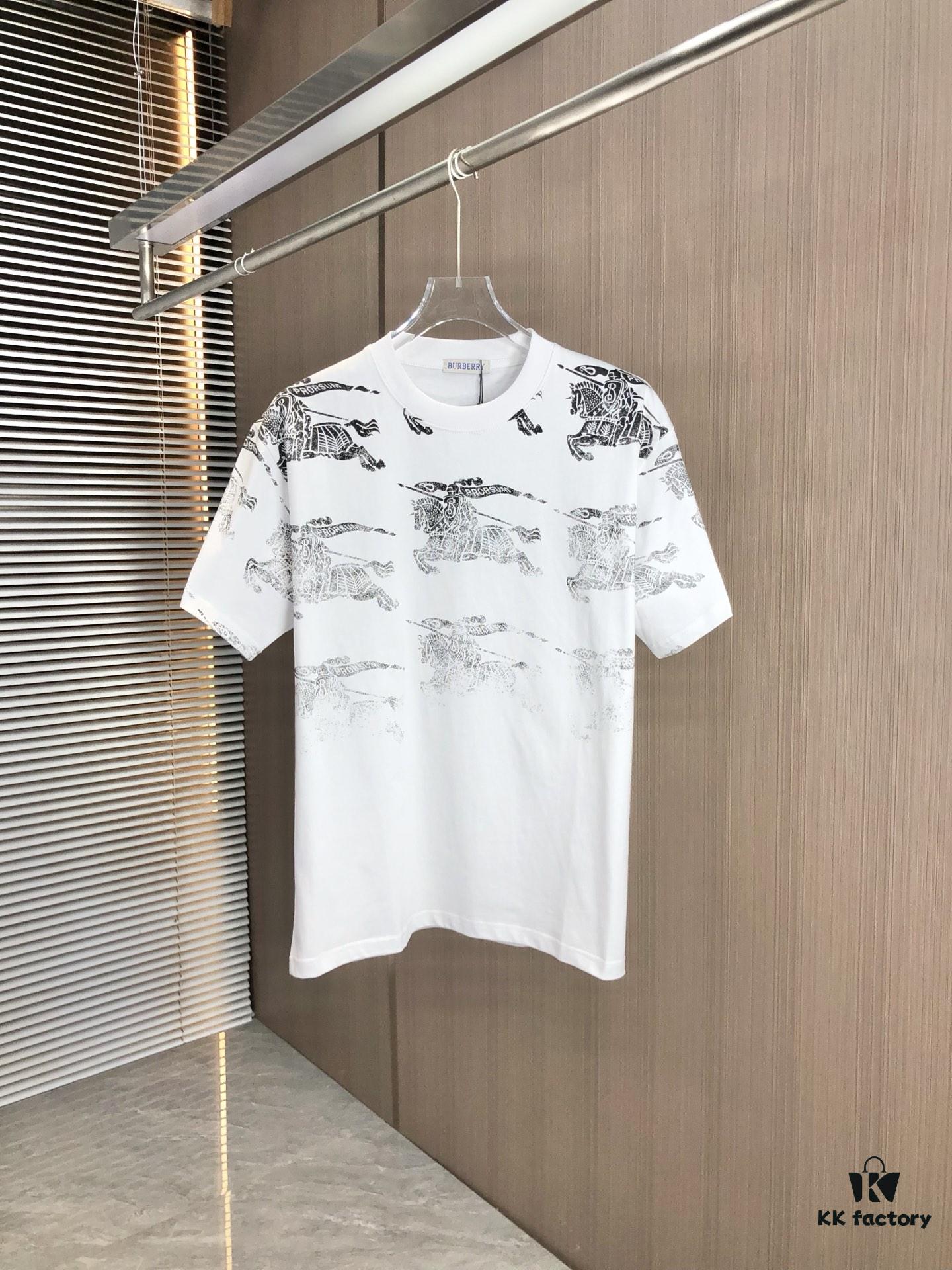 BURBERRY 2025 Spring/Summer New Arrival Round Neck Short Sleeve T-Shirt with All-Over Dot Print, Made from 320g Double-Layer Combed Cotton Fabric, Slightly Loose Fit, Soft and Substantial Fabric Texture, Unisex Design