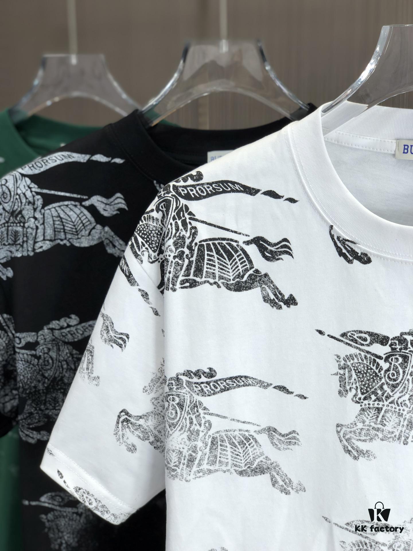 BURBERRY 2025 Spring/Summer New Arrival Round Neck Short Sleeve T-Shirt with All-Over Dot Print, Made from 320g Double-Layer Combed Cotton Fabric, Slightly Loose Fit, Soft and Substantial Fabric Texture, Unisex Design