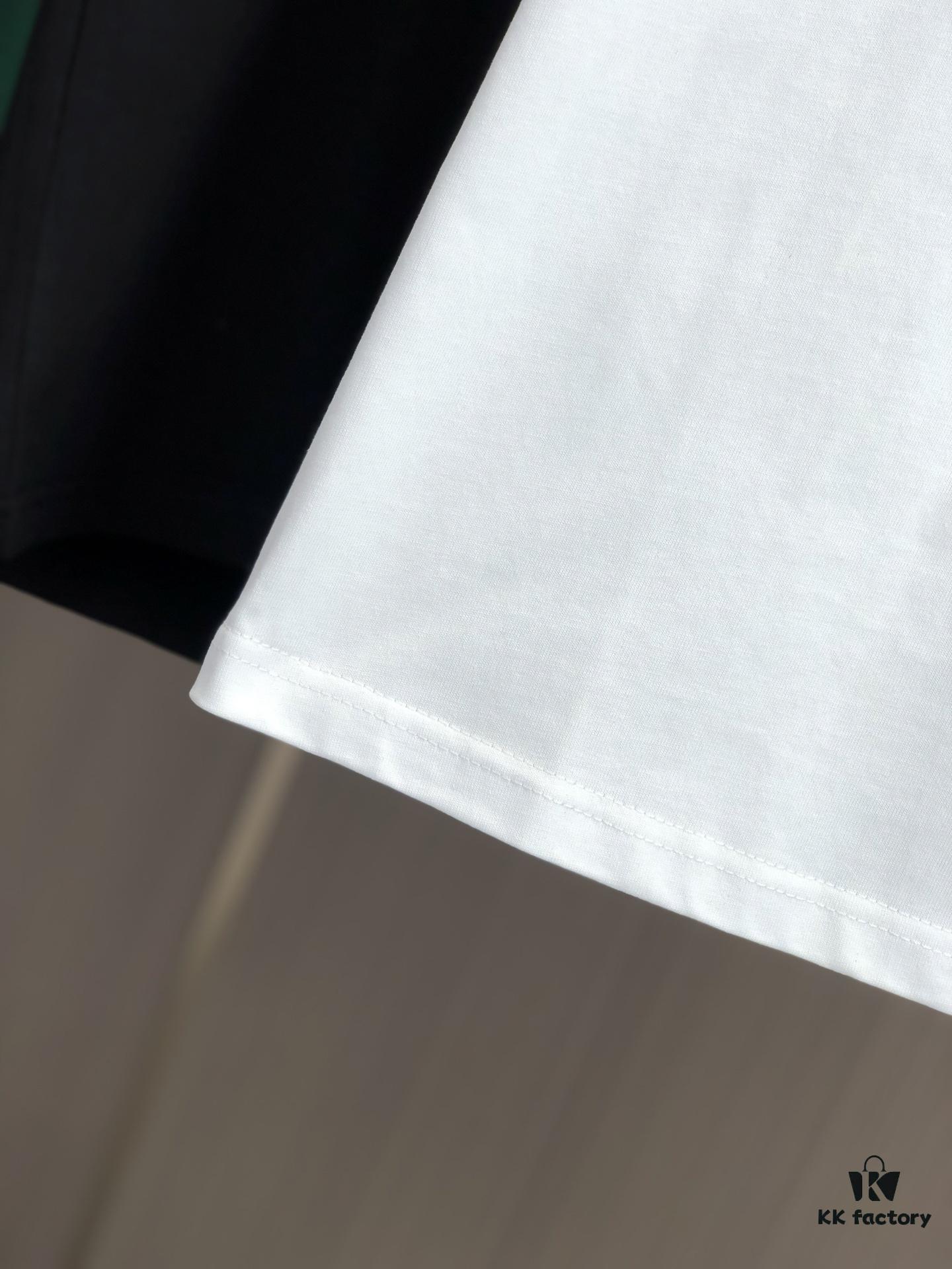 BURBERRY 2025 Spring/Summer New Arrival Round Neck Short Sleeve T-Shirt with All-Over Dot Print, Made from 320g Double-Layer Combed Cotton Fabric, Slightly Loose Fit, Soft and Substantial Fabric Texture, Unisex Design