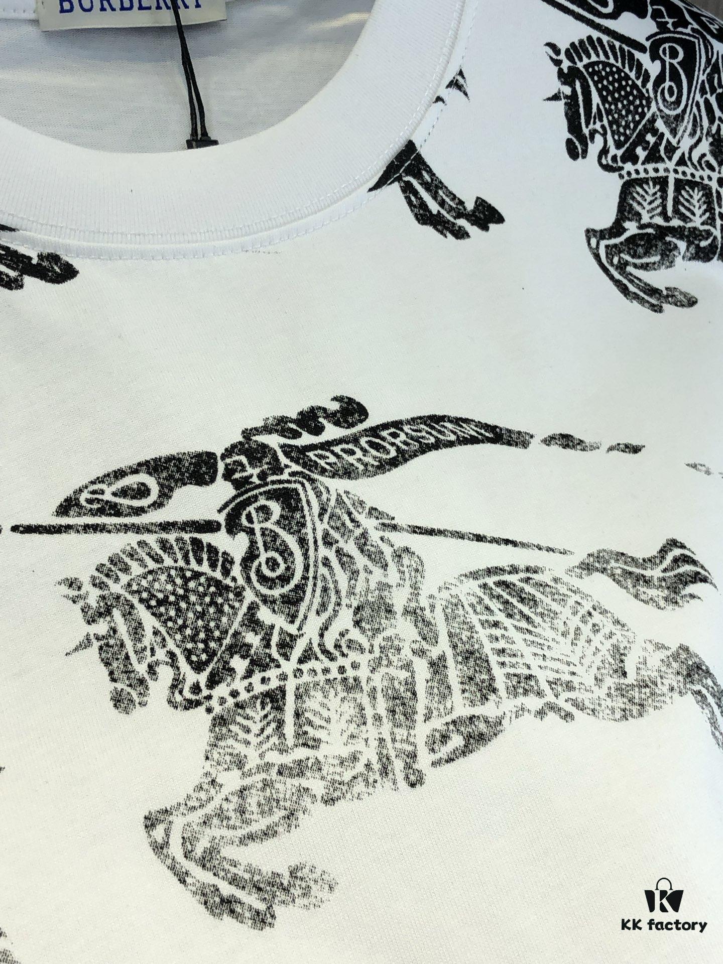 BURBERRY 2025 Spring/Summer New Arrival Round Neck Short Sleeve T-Shirt with All-Over Dot Print, Made from 320g Double-Layer Combed Cotton Fabric, Slightly Loose Fit, Soft and Substantial Fabric Texture, Unisex Design