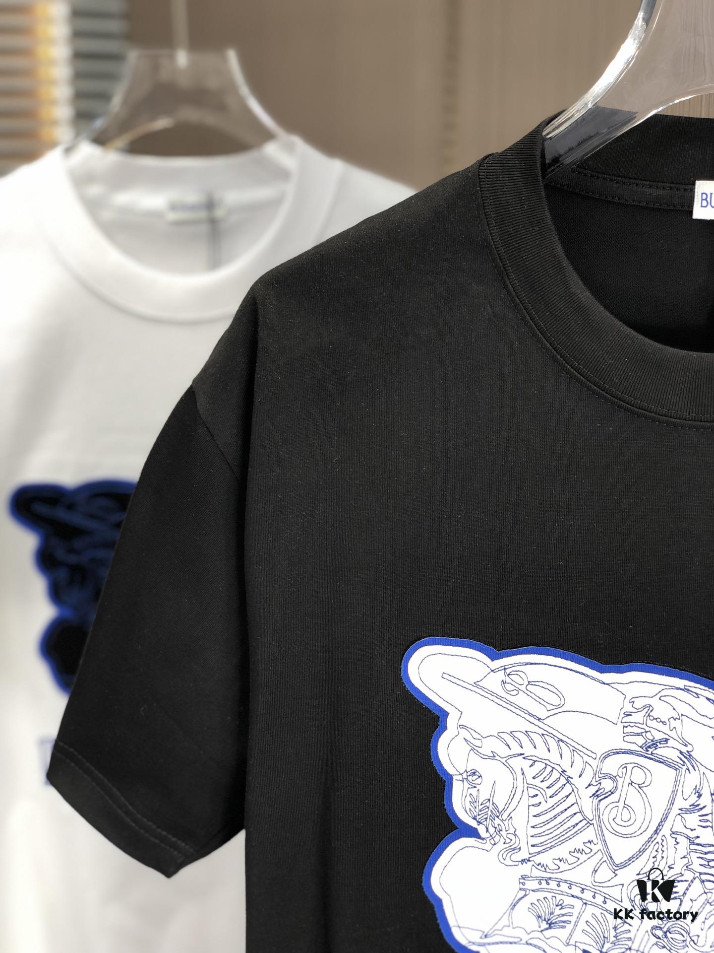 BURBERRY 2025 Spring/Summer New Arrival Round Neck Short Sleeve T-Shirt with Contrasting Embroidery, 320g Double Combed Cotton Fabric, Slightly Loose Unisex Fit