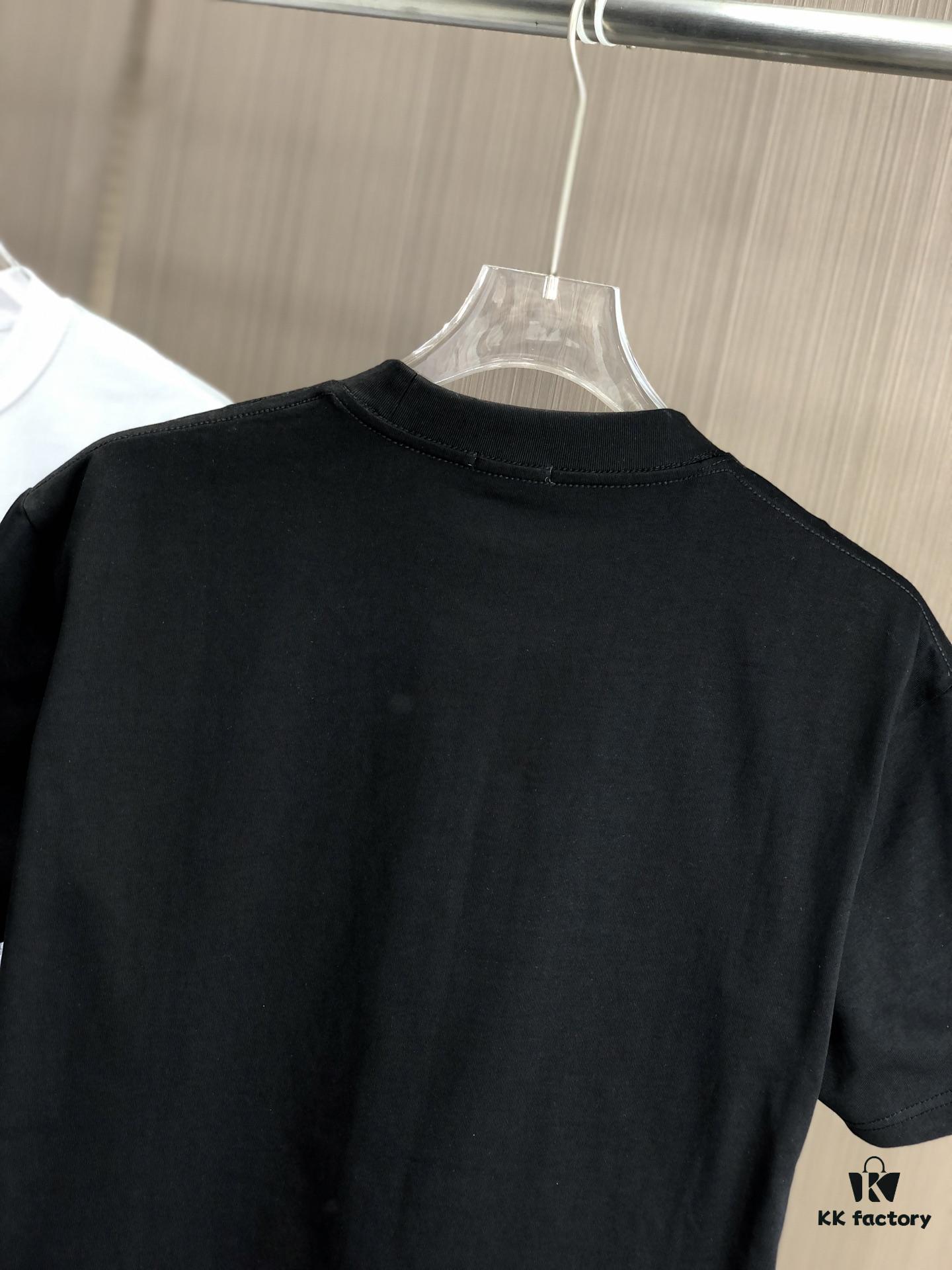 BURBERRY 2025 Spring/Summer New Arrival Round Neck Short Sleeve T-Shirt with Contrasting Embroidery, 320g Double Combed Cotton Fabric, Slightly Loose Unisex Fit