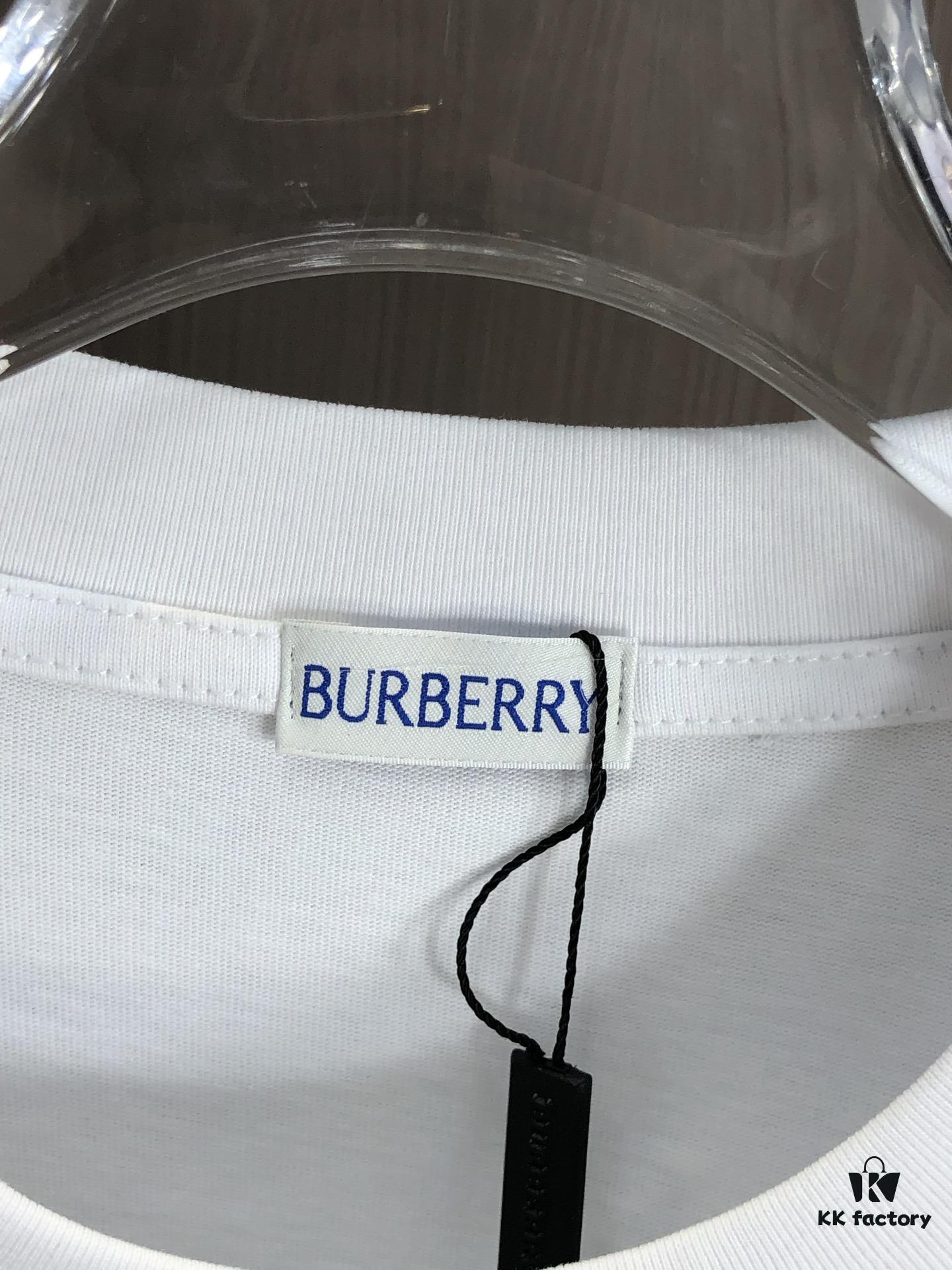 BURBERRY 2025 Spring/Summer New Arrival Round Neck Short Sleeve T-Shirt with Contrasting Patch Embroidery, 320g Double Combed Cotton Fabric, Slightly Loose Unisex Fit