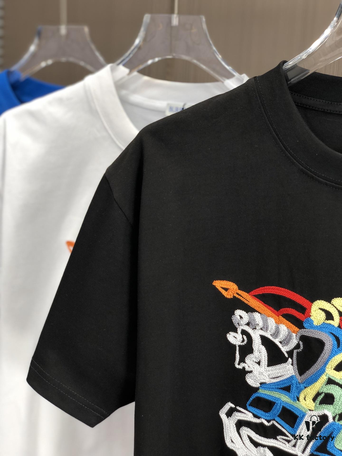 BURBERRY 2025 Spring/Summer New Arrival Round Neck Short Sleeve T-Shirt with Equestrian Chain Embroidery, 320g Double Combed Cotton Fabric, Slightly Loose Unisex Fit