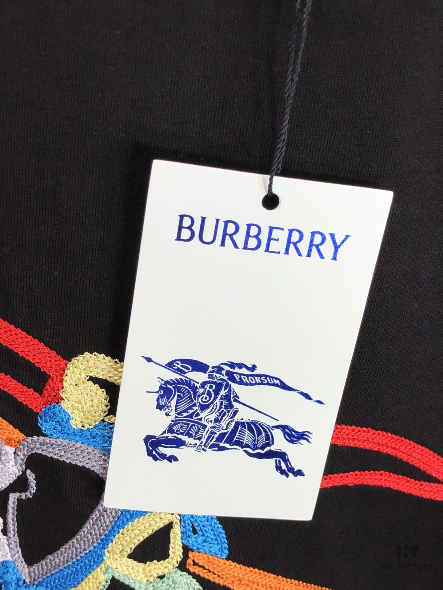 BURBERRY 2025 Spring/Summer New Arrival Round Neck Short Sleeve T-Shirt with Equestrian Chain Embroidery, 320g Double Combed Cotton Fabric, Slightly Loose Unisex Fit