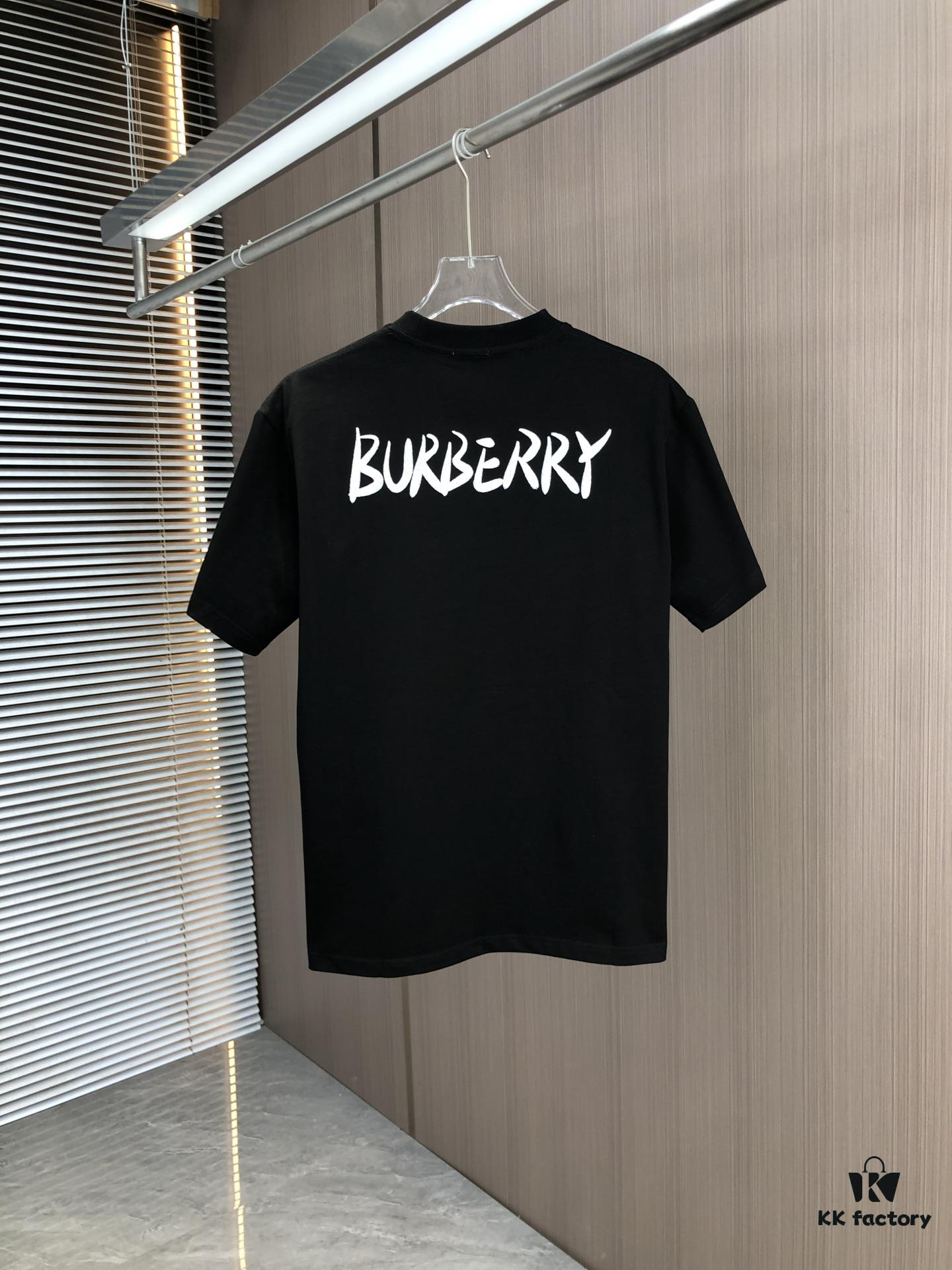 BURBERRY 2025 Spring/Summer New Arrival Round Neck Short Sleeve T-Shirt with Equestrian Chain Embroidery, 320g Double Combed Cotton Fabric, Slightly Loose Unisex Fit